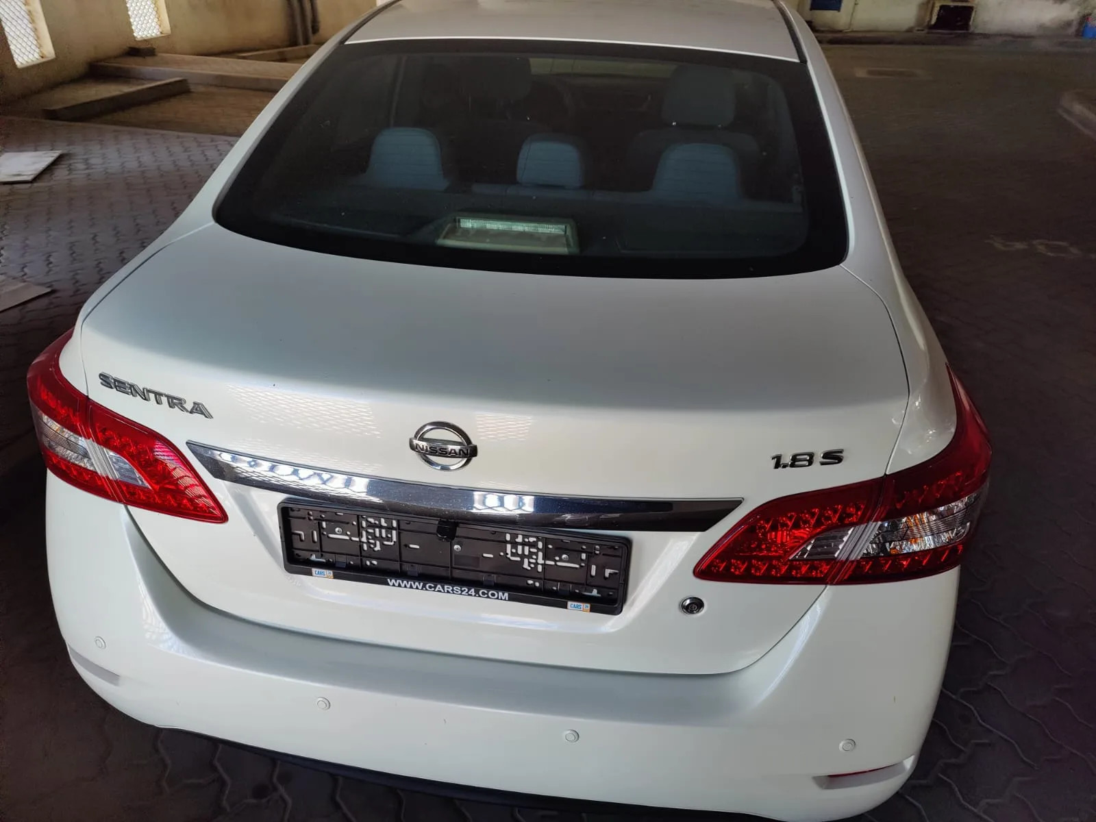 Nissan Nissan centra 2016 - rear-right photo 3