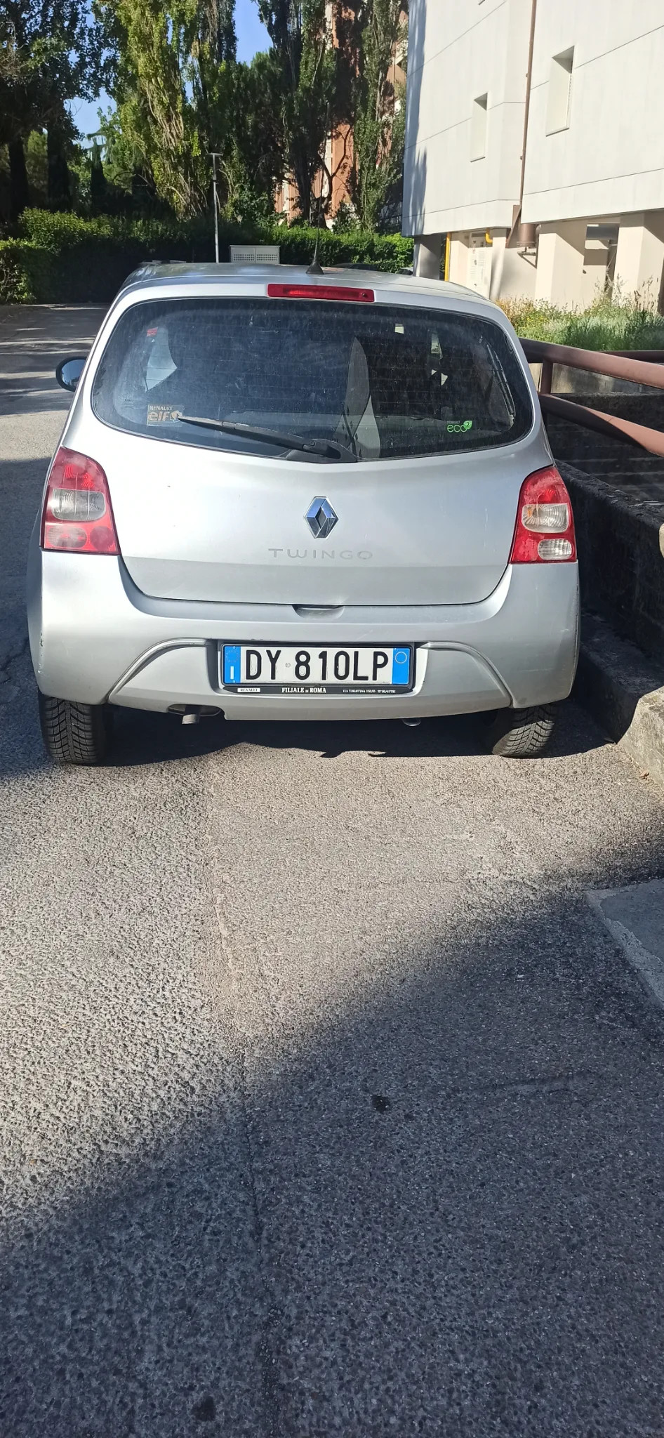 Renault Twingo 2009 - rear photo 3