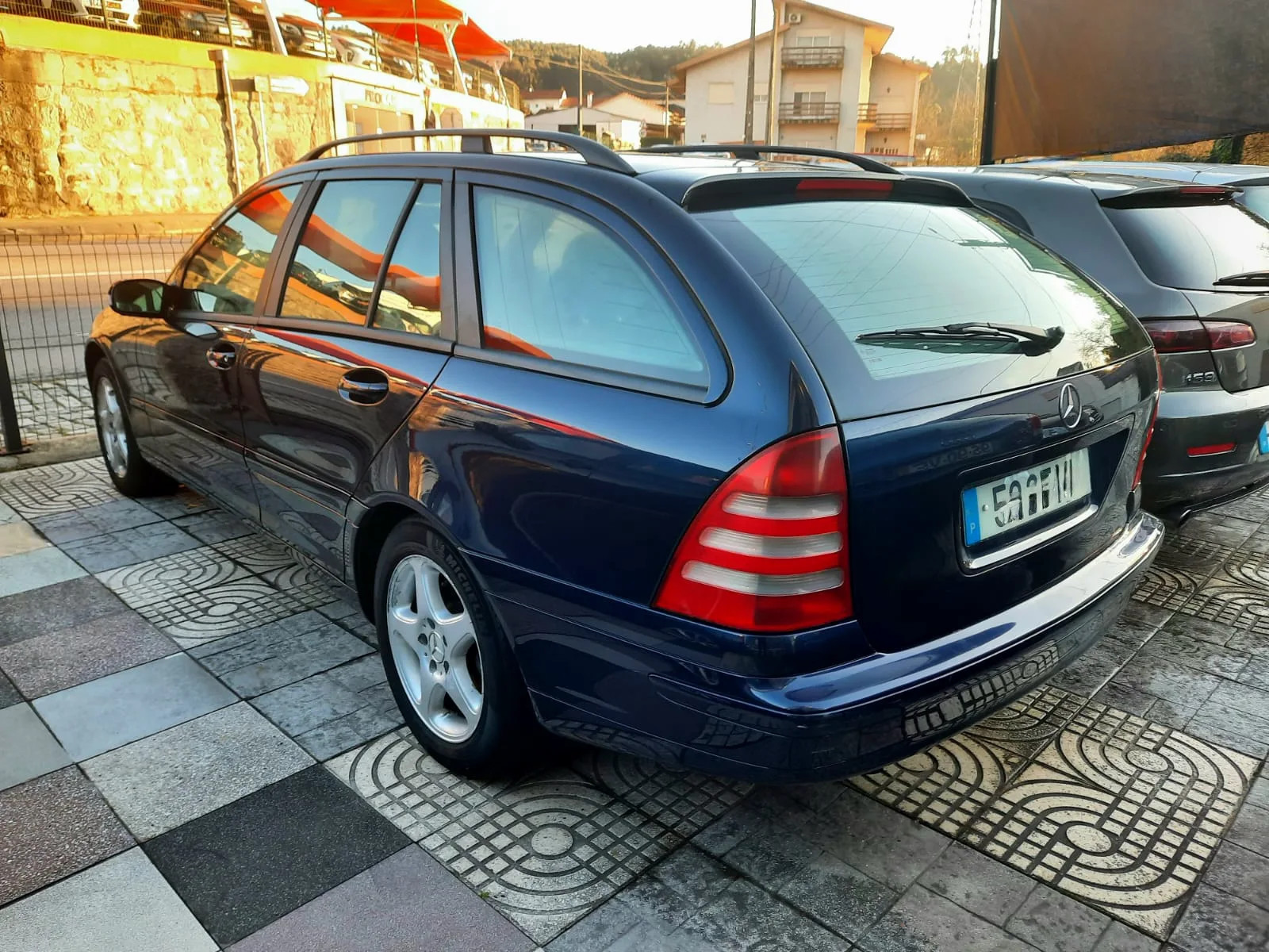 Mercedes-Benz C-Class 2004 - rear-left photo 4