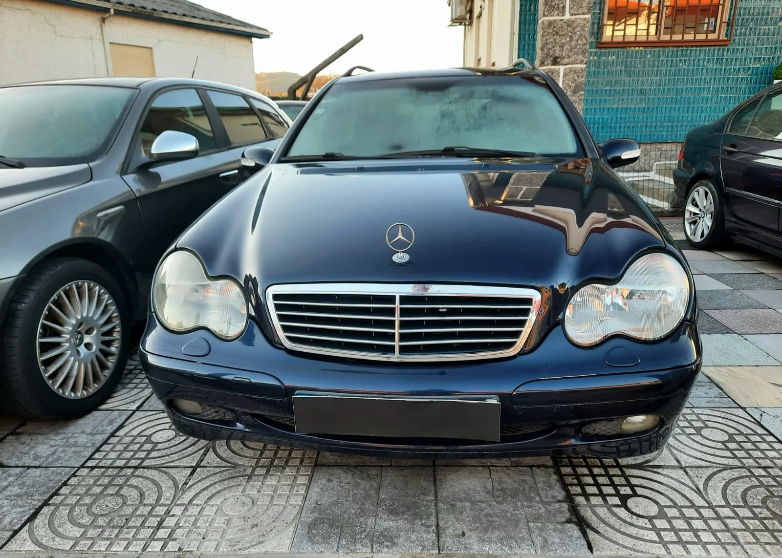 Mercedes-Benz C-Class 2004 - front-left photo 1