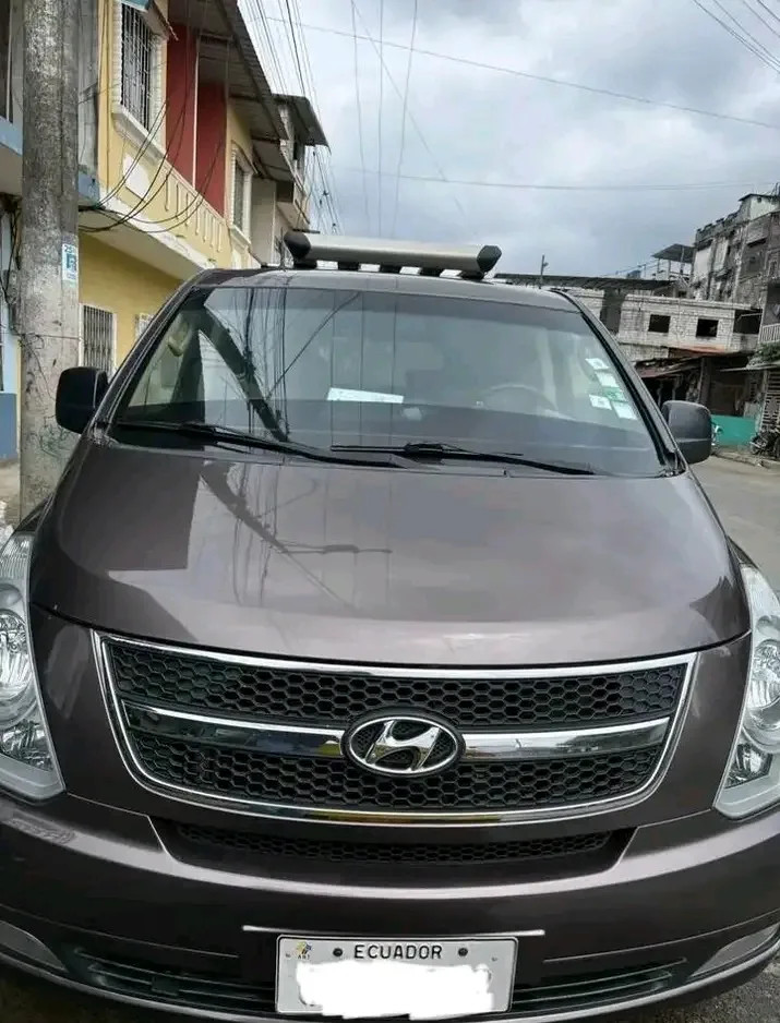 Hyundai H1 2014 - front photo 3