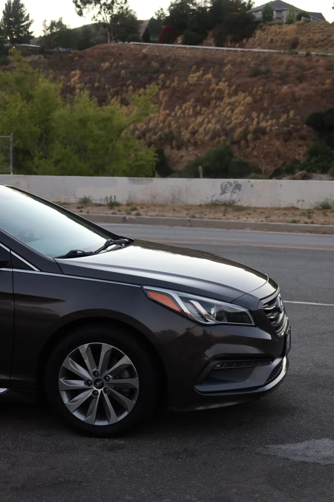 Hyundai Sonata 2016 - front-right photo 2