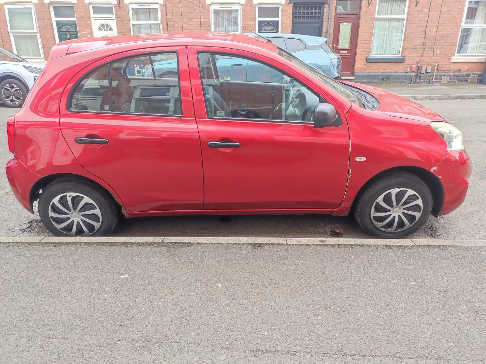 NISSAN MICRA 2015 - right-side photo 3