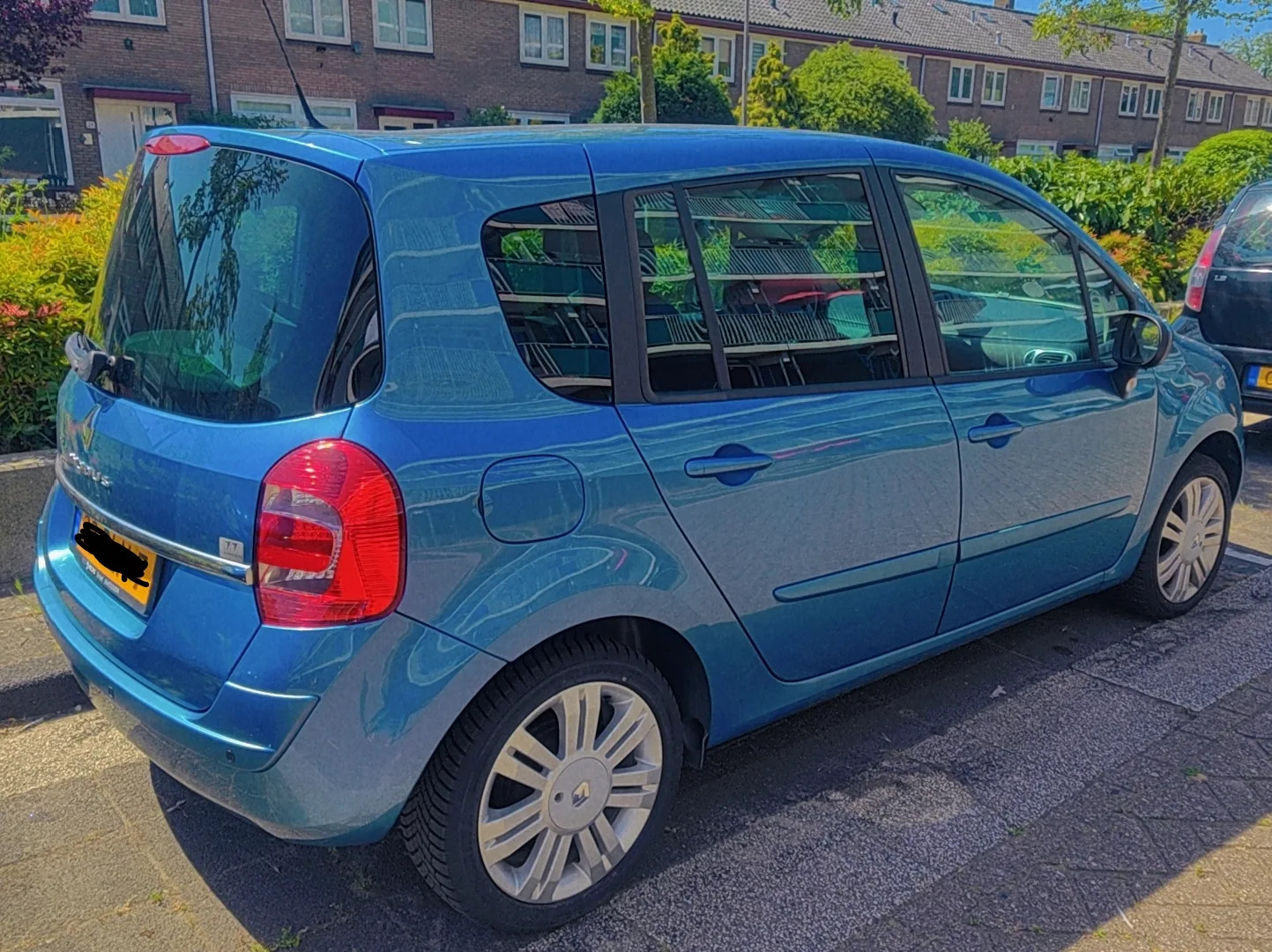 Renault Modus 2011 - rear-right photo 2