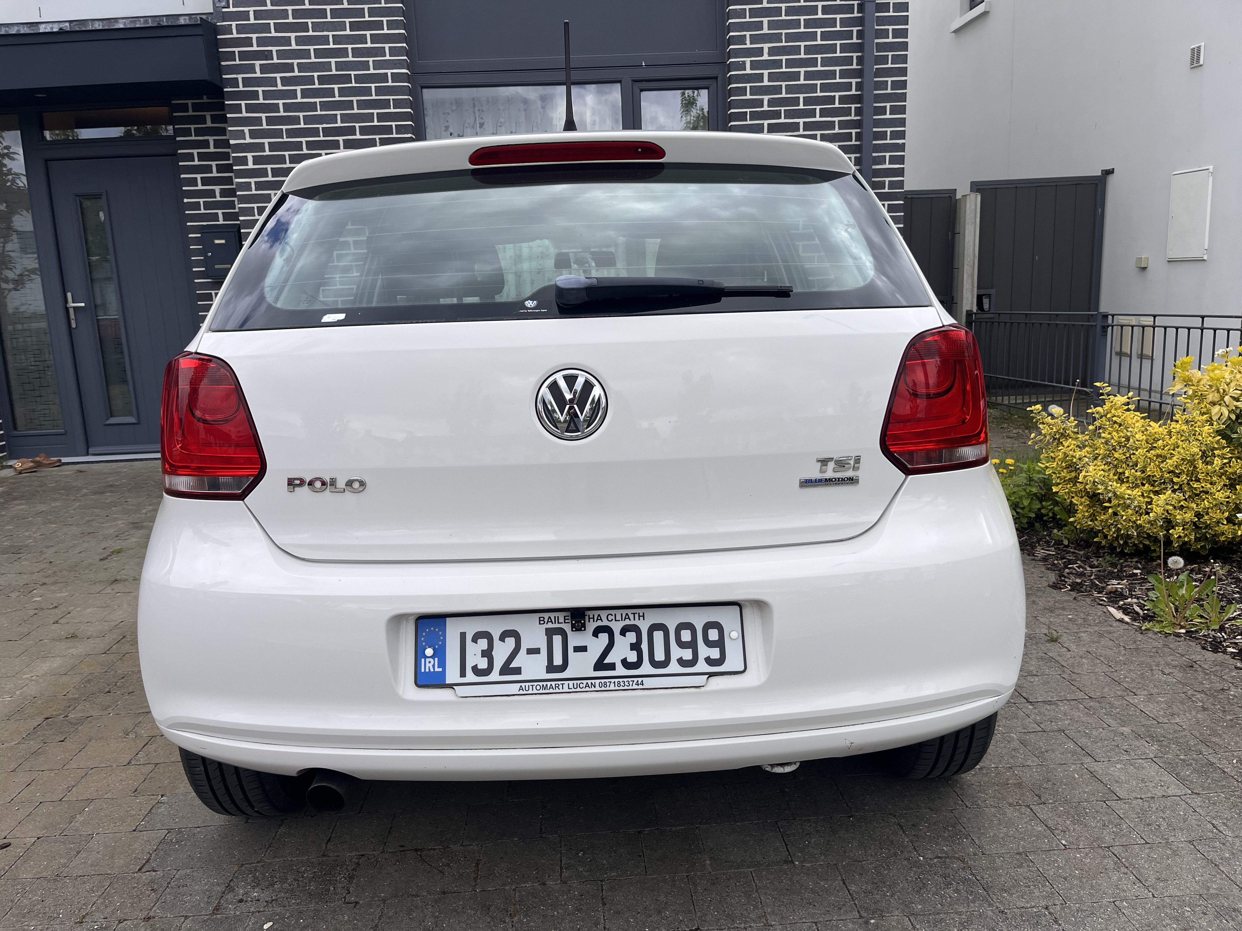 Volkswagen Polo 2013 - rear photo 3