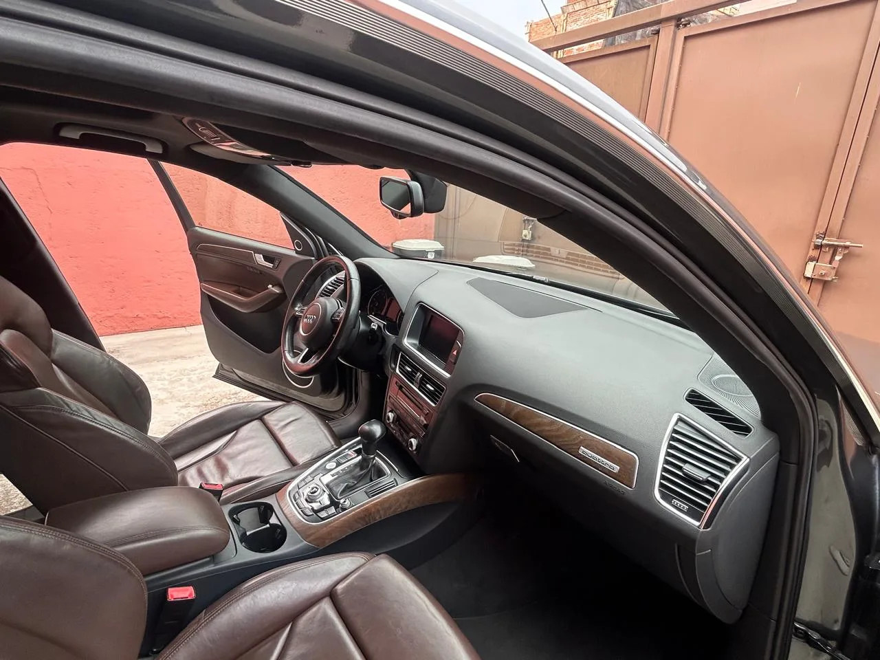 Audi Q5 2013 - driver-seat photo 4
