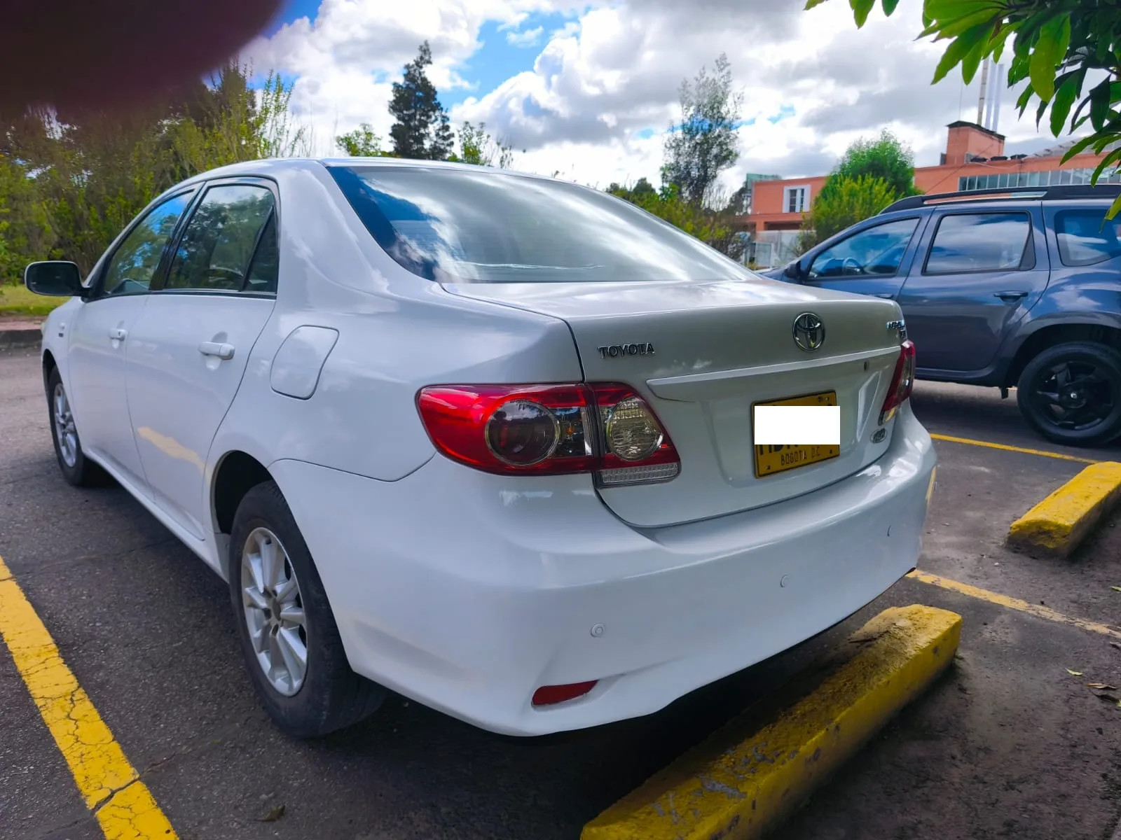 Toyota Corolla 2013 - rear photo 4
