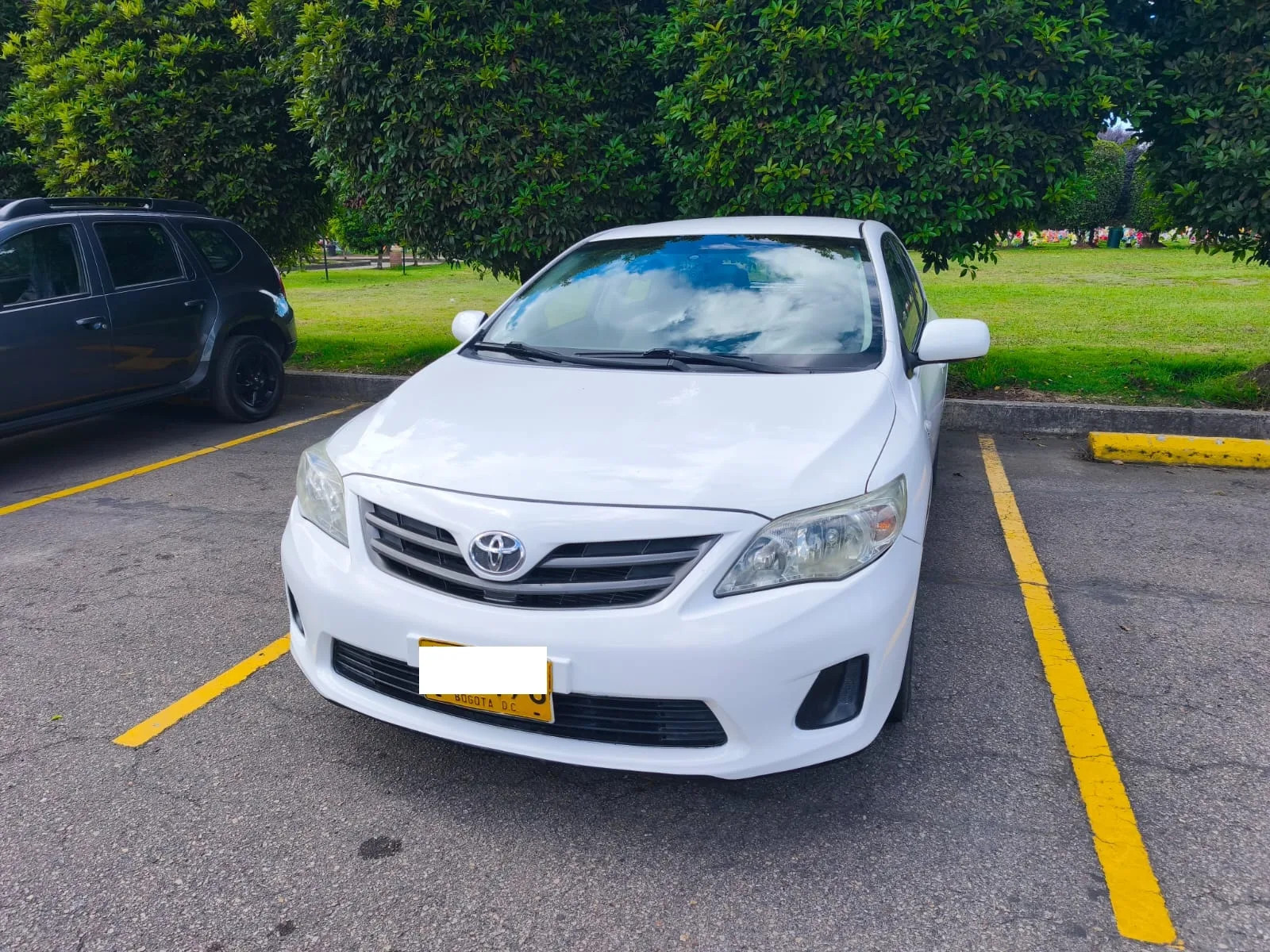 Toyota Corolla 2013 - front photo 3