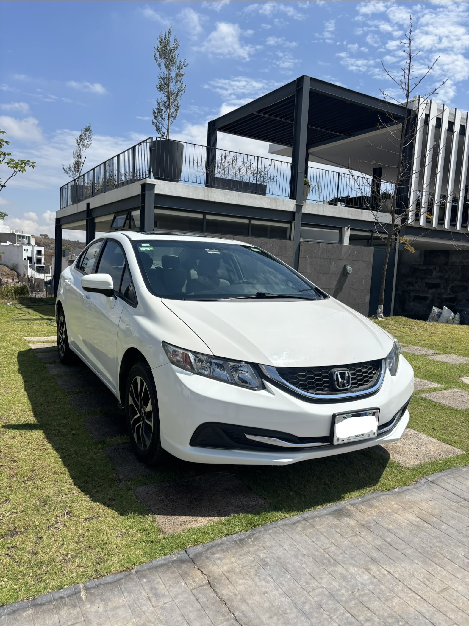 Honda Civic 2014 - front-left photo 1