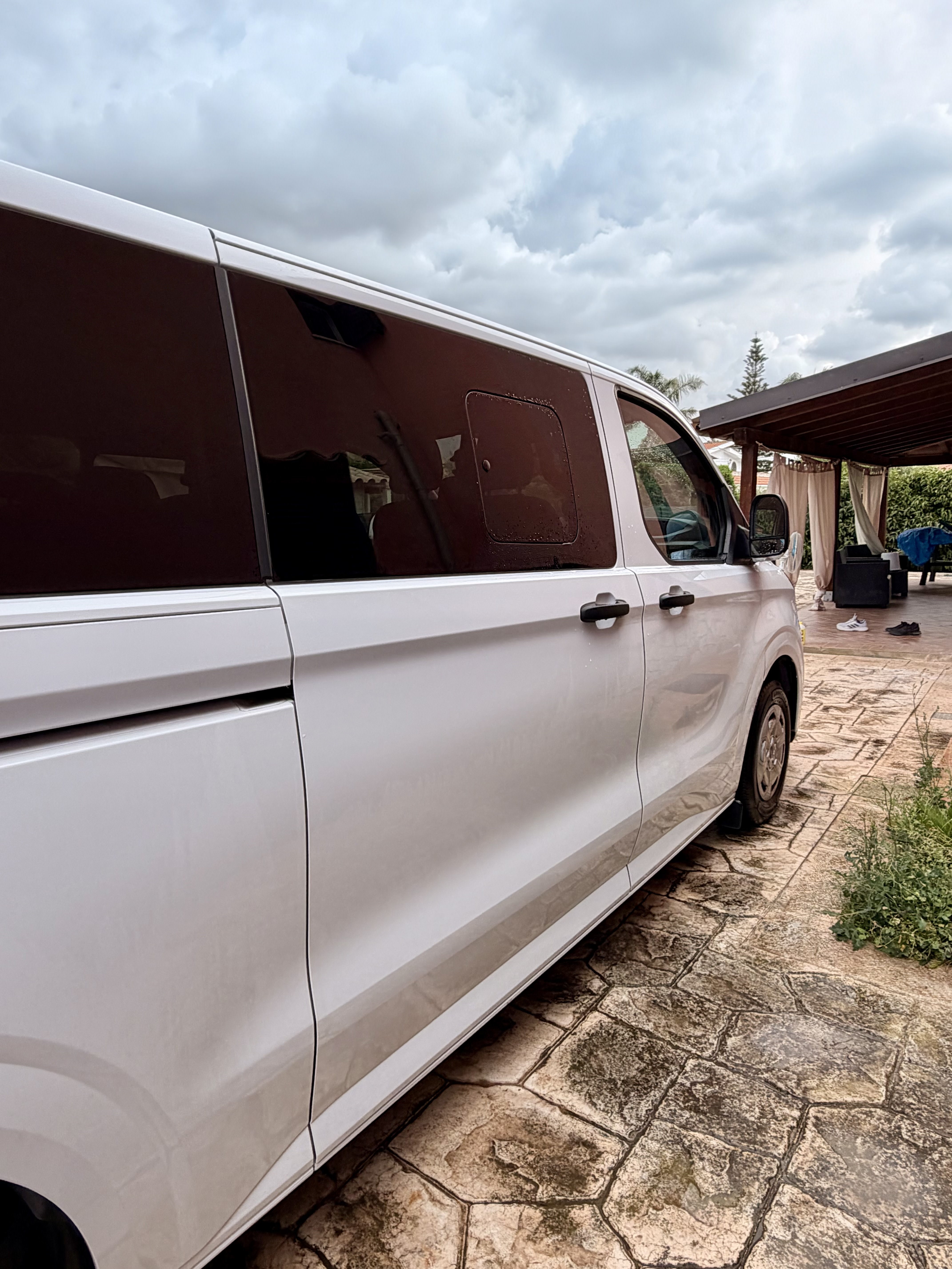 Ford Transit Custom 2025 - left-side photo 1