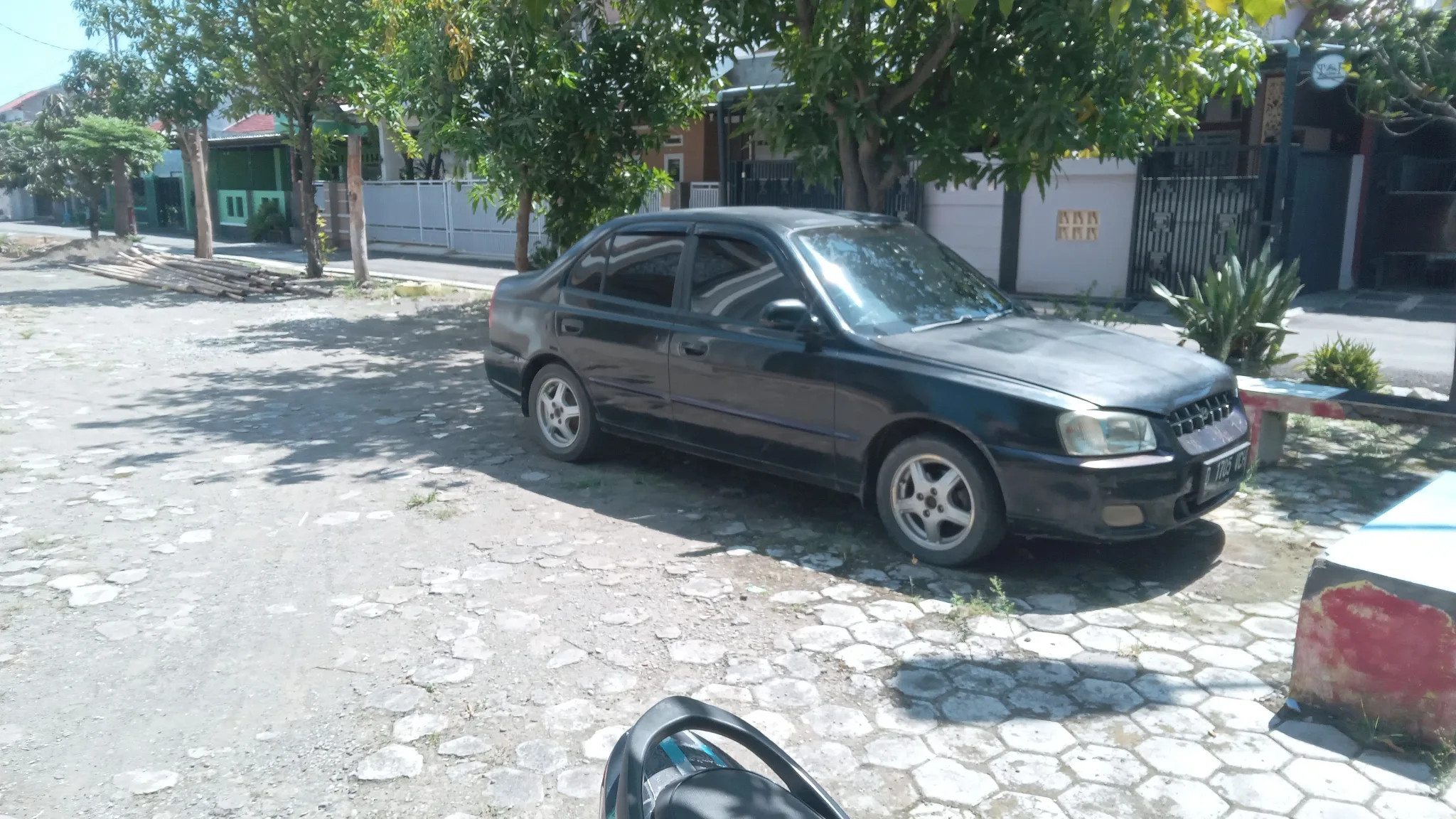 Hyundai Accent Verna GLS 2002 - front-left photo 1