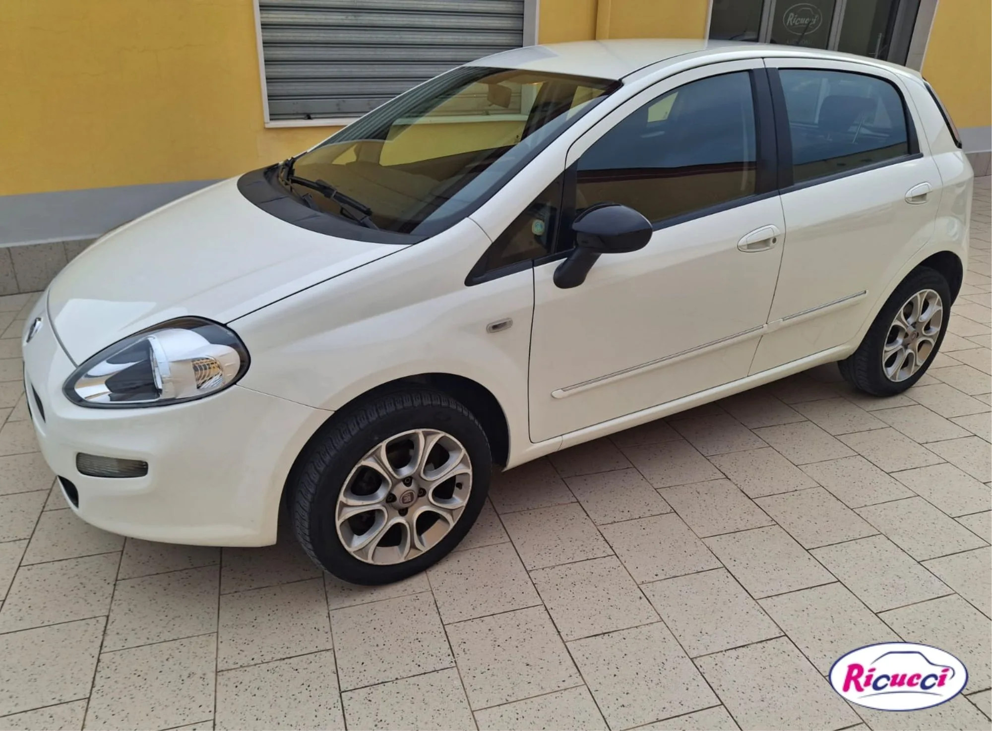 Fiat Punto 2014 - front-left photo 1