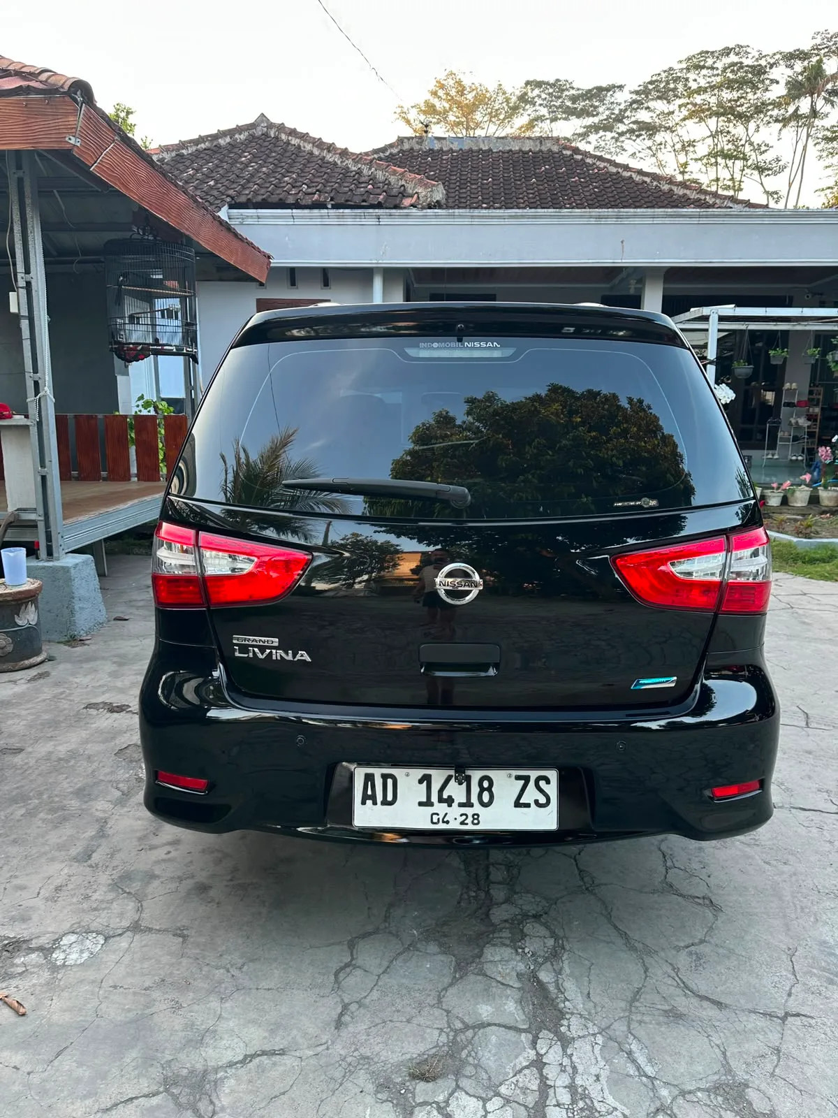 Nissan Grand Livina SV 1.5 2015 - rear-right photo 3