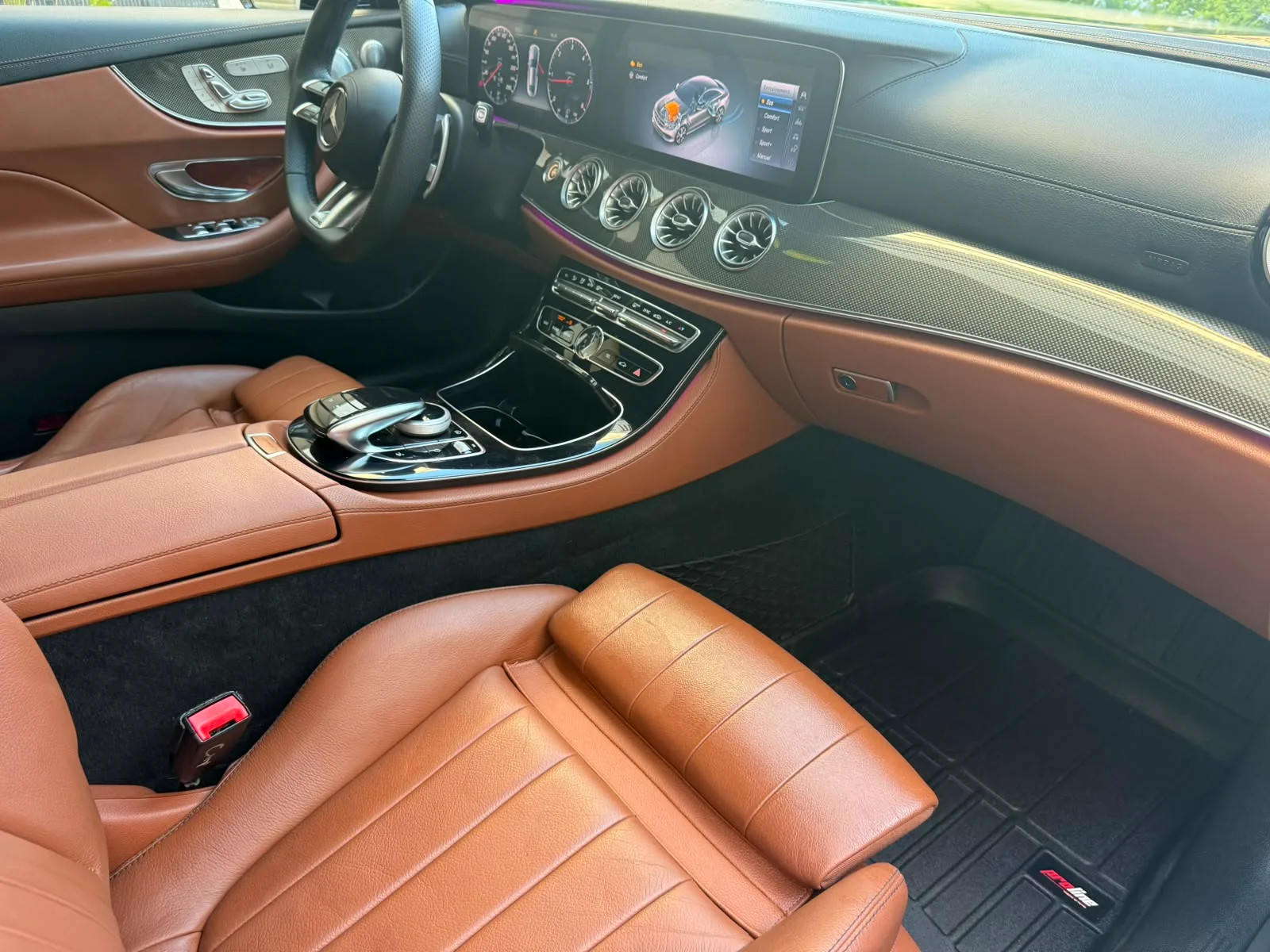 Mercedes-Benz E-Class 2017 - dashboard photo 5