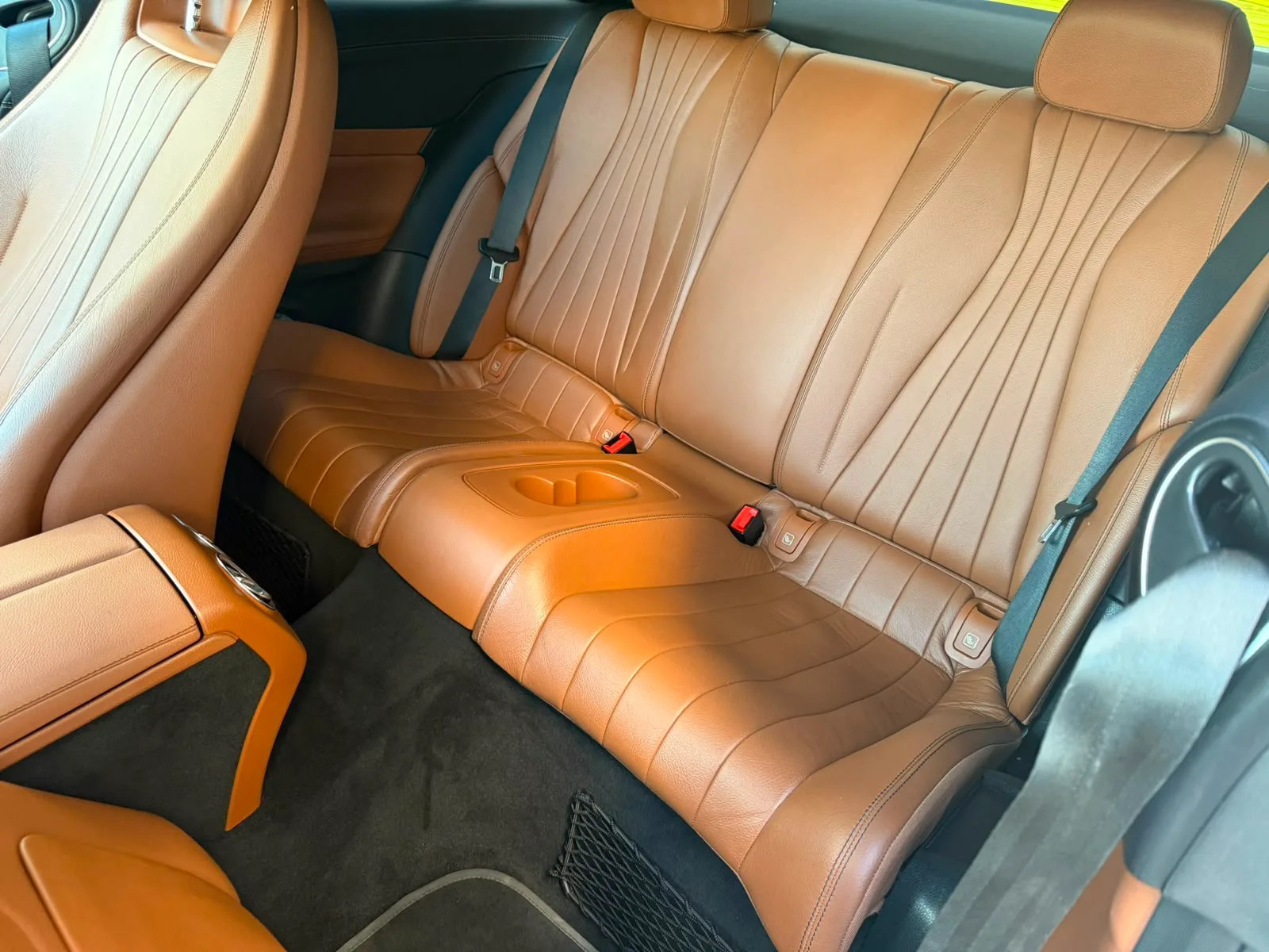 Mercedes-Benz E-Class 2017 - rear-seats photo 4