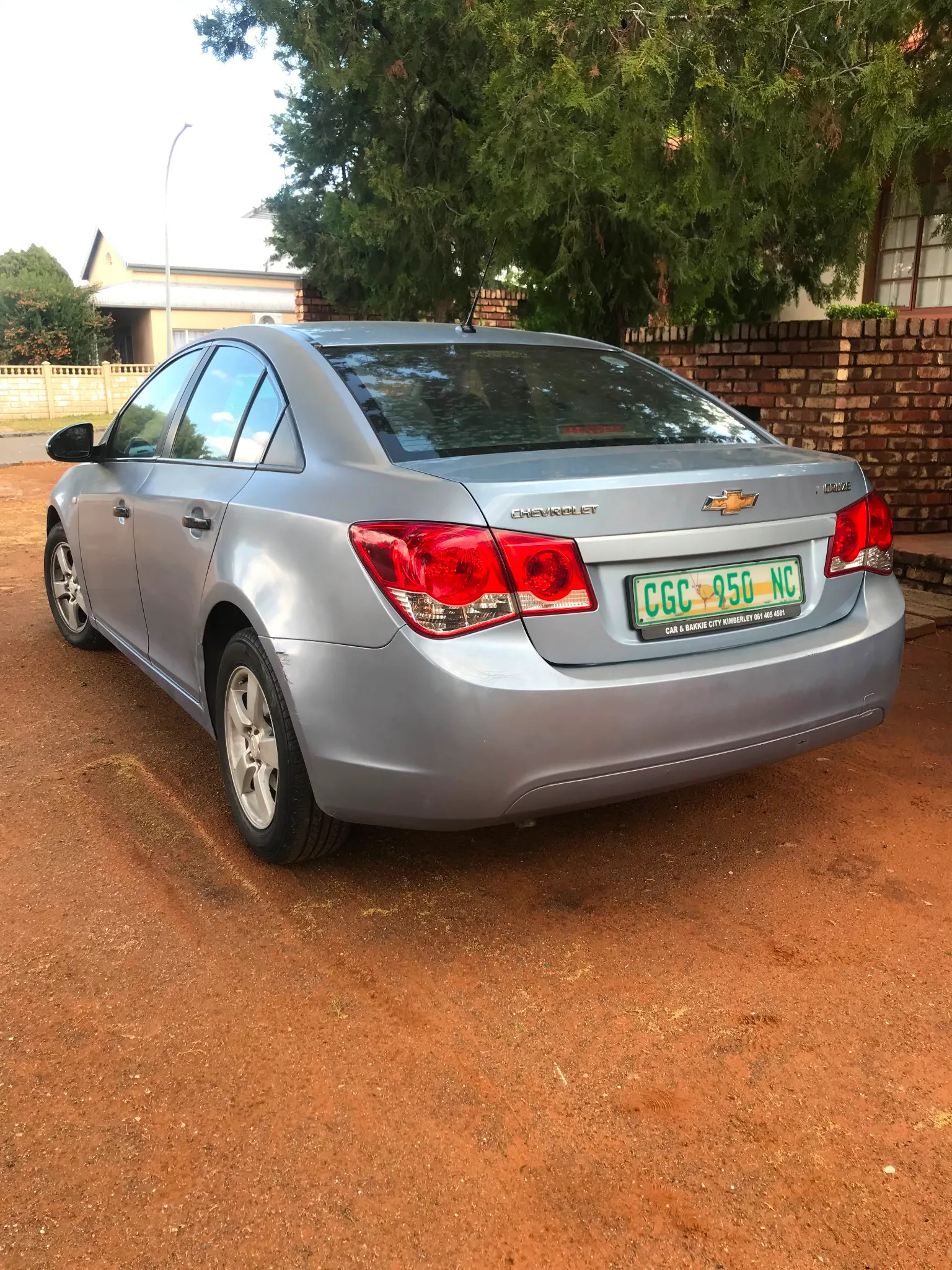 Chevrolet Cruze 2009 - rear-right photo 5