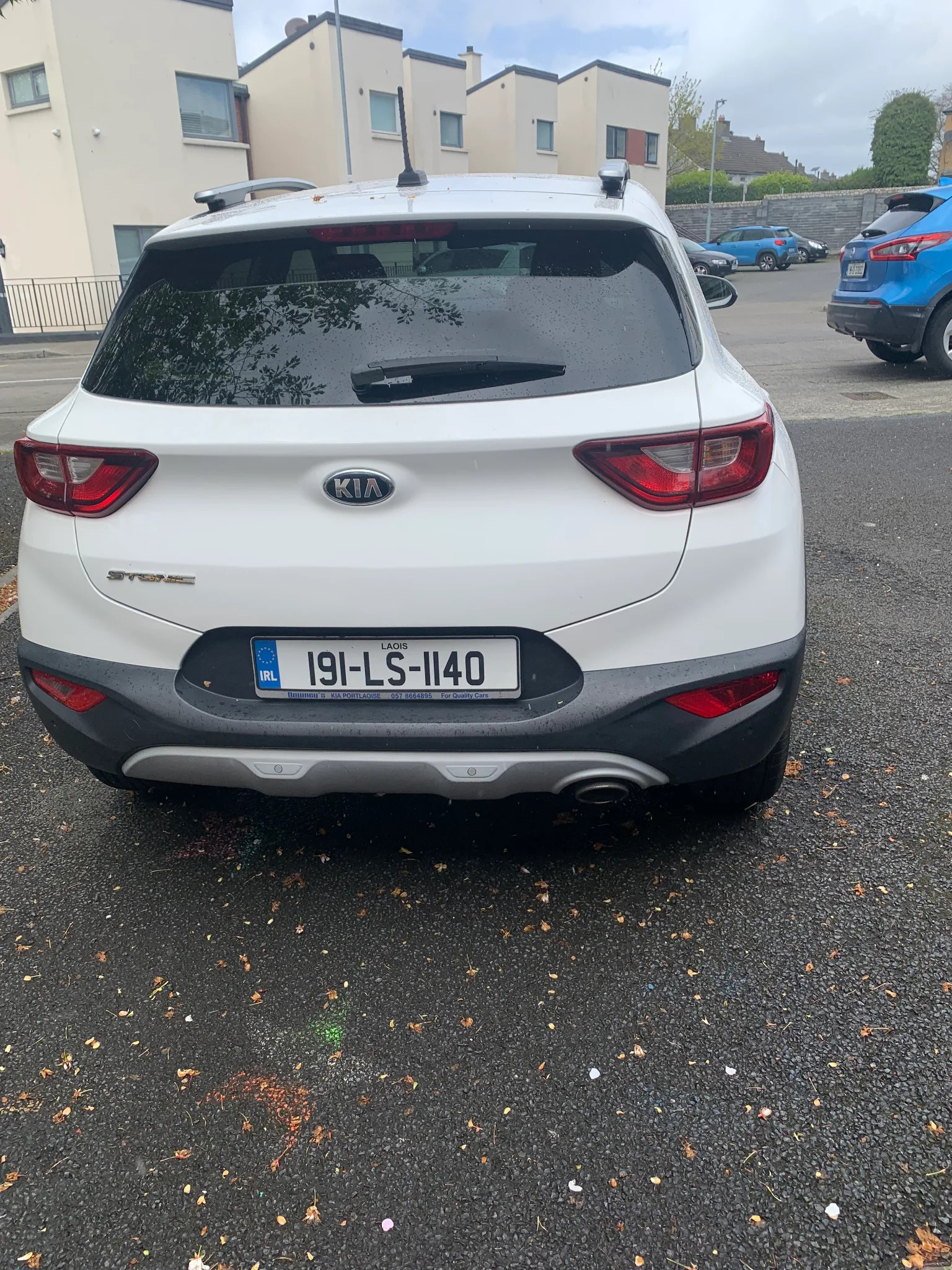 Kia Stonic 2019 - rear photo 4