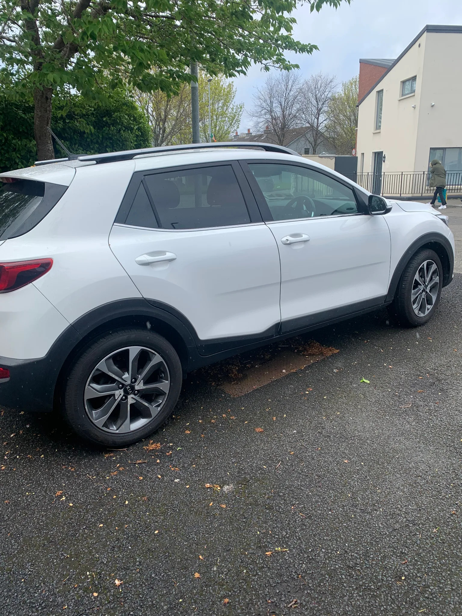 Kia Stonic 2019 - right-side photo 2