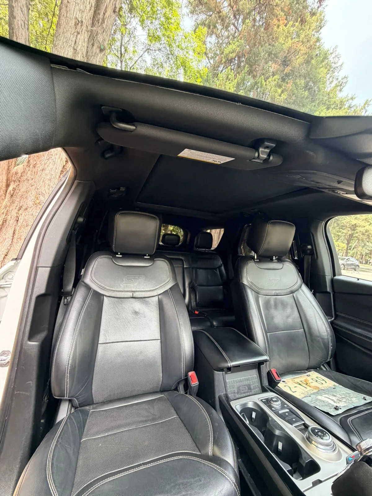 Ford Explorer 2022 - rear-seats photo 5