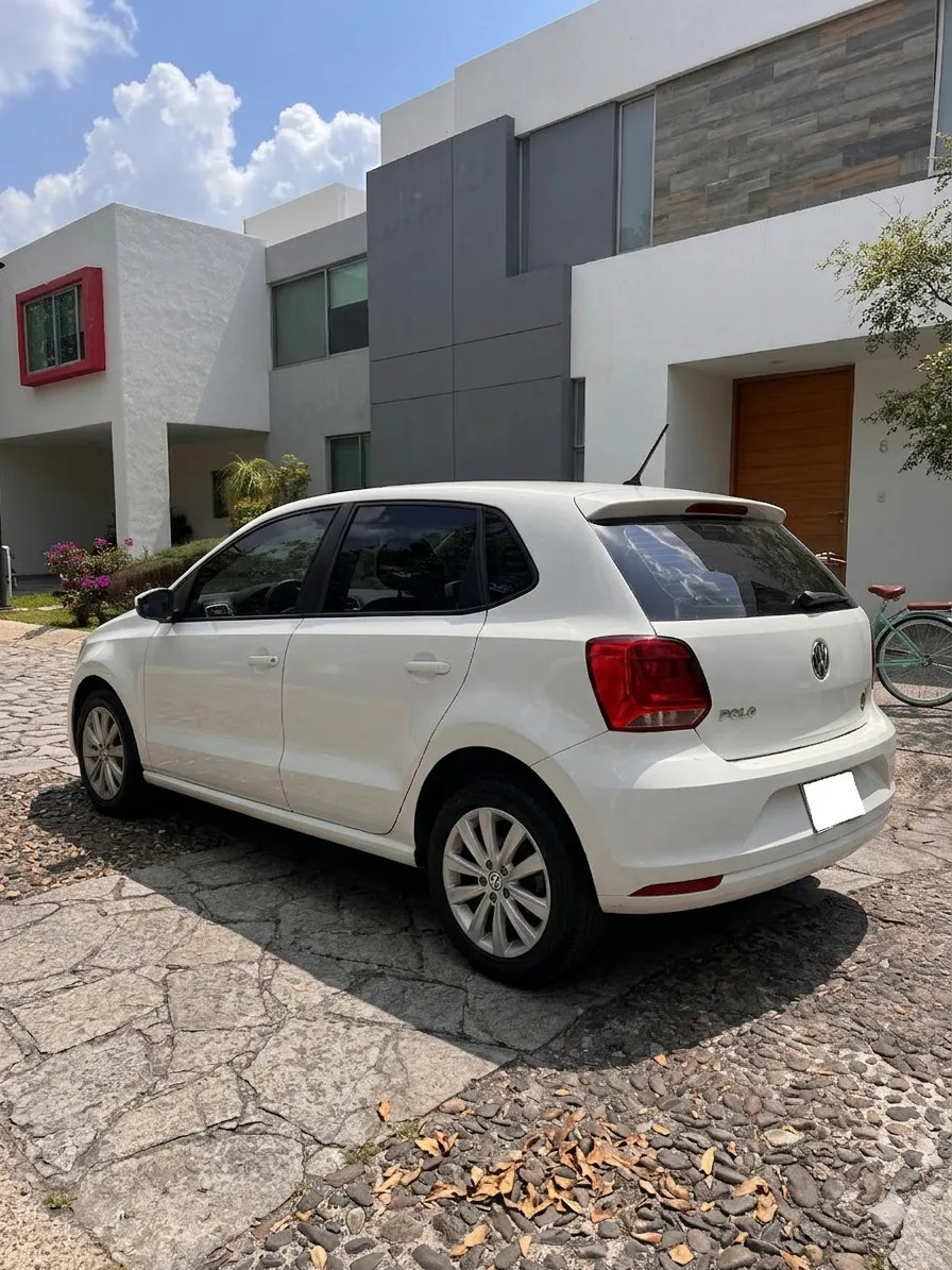 Volkswagen Polo 2018 - rear-left photo 3