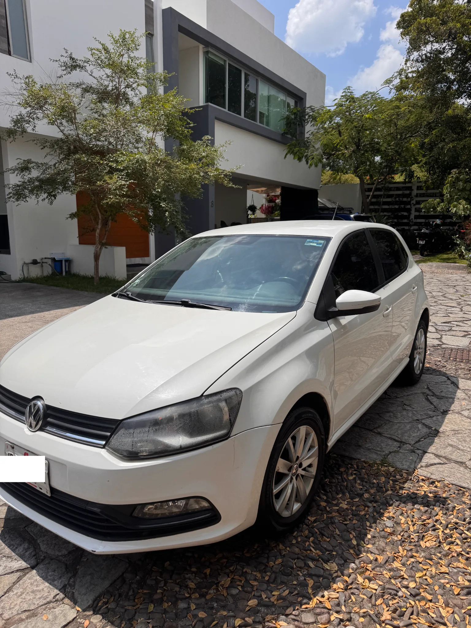 Volkswagen Polo 2018 - front-left photo 1