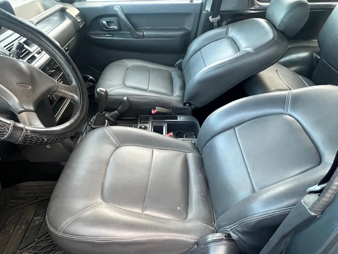 Mitsubishi MONTERO 2002 - driver-seat photo 5