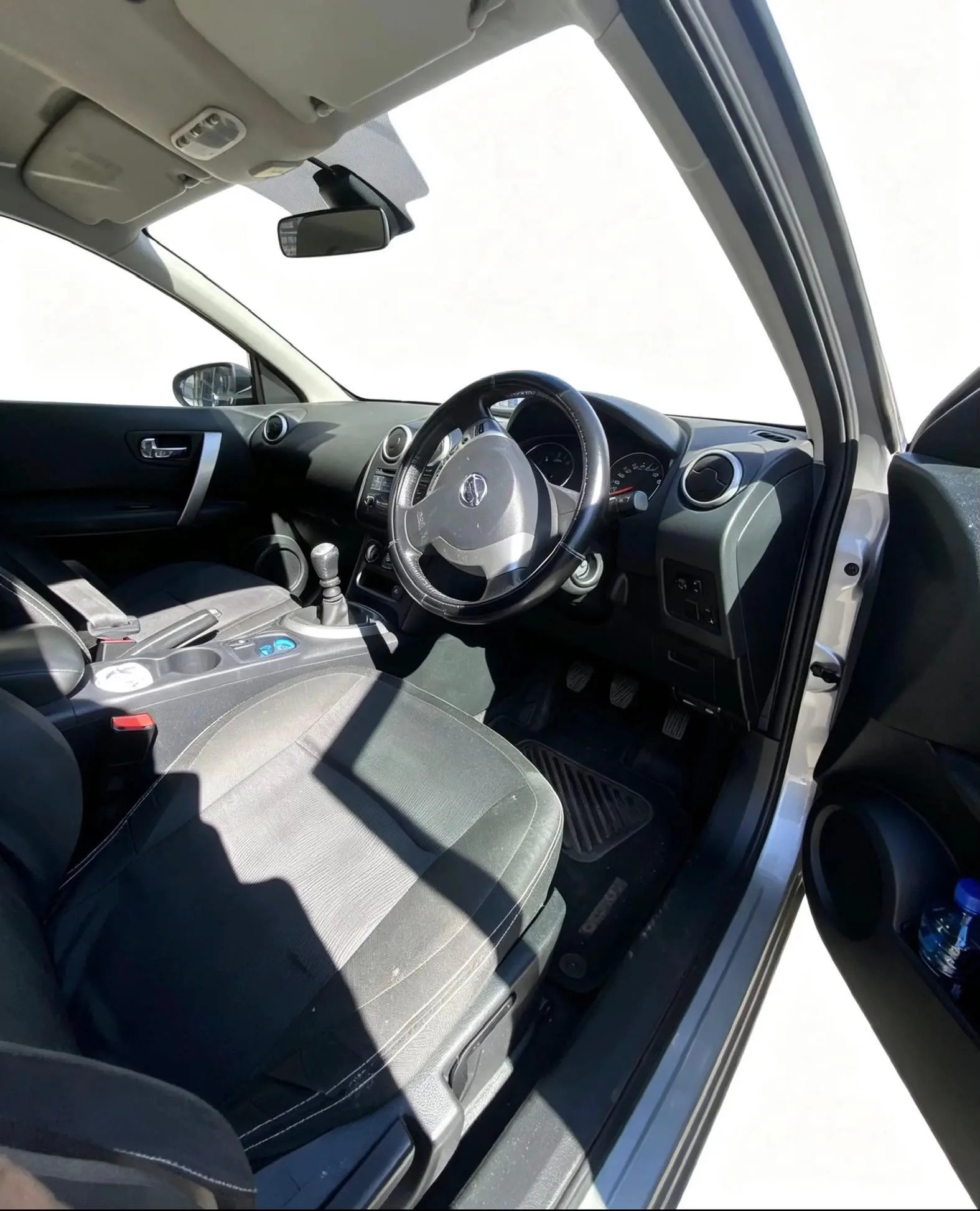 Nissan Qashqai 2013 - driver-seat photo 5