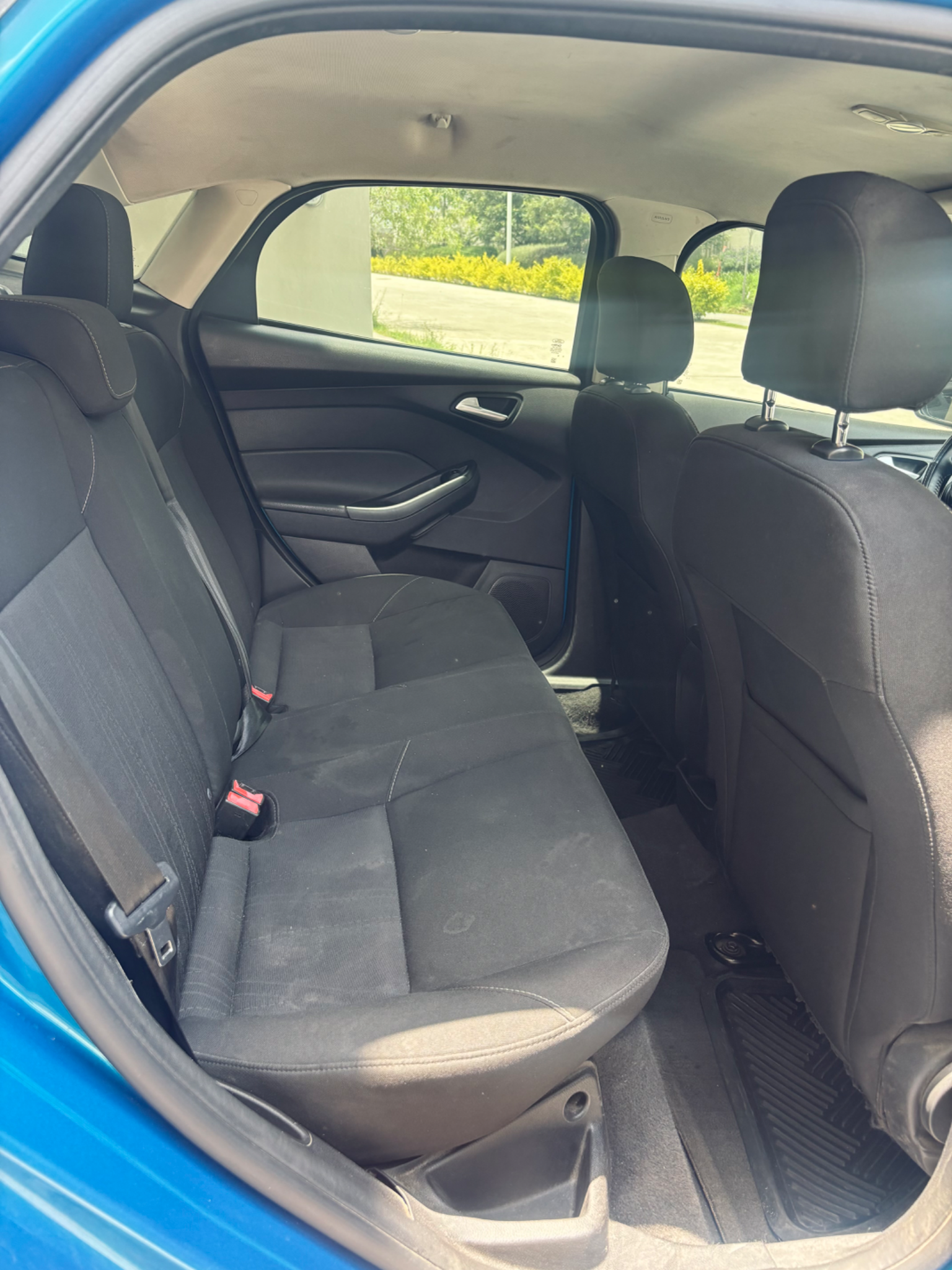 Ford Focus 2015 - rear-seats photo 4