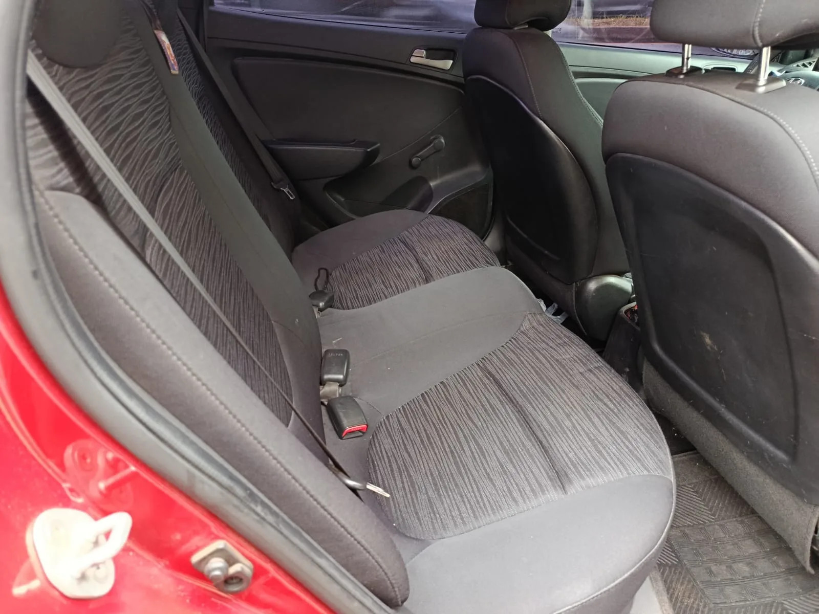 Hyundai Accent 2019 - rear-seats photo 5