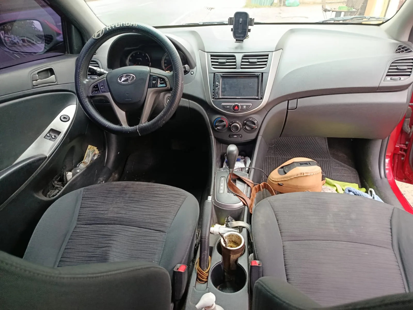 Hyundai Accent 2019 - driver-seat photo 4