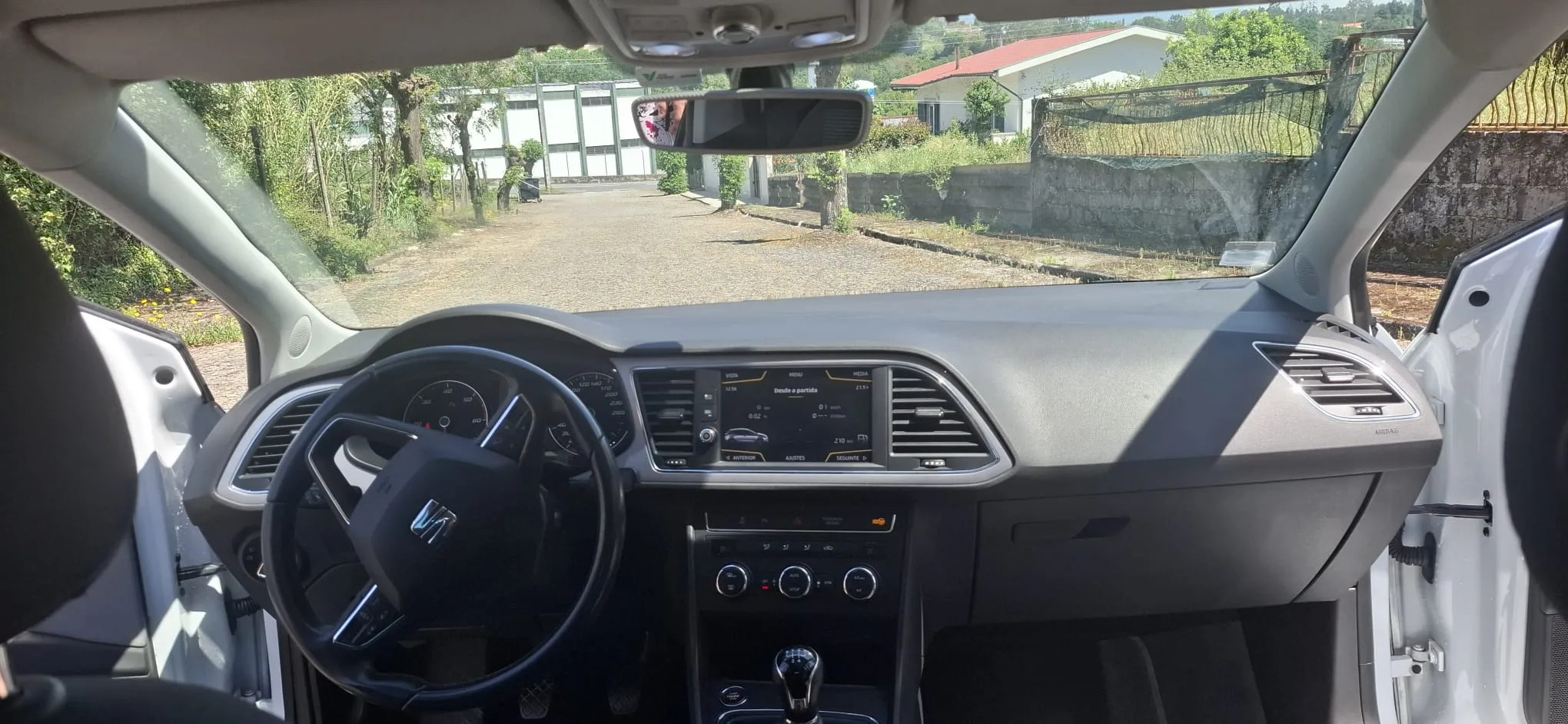 SEAT Leon 2018 - driver-seat photo 4