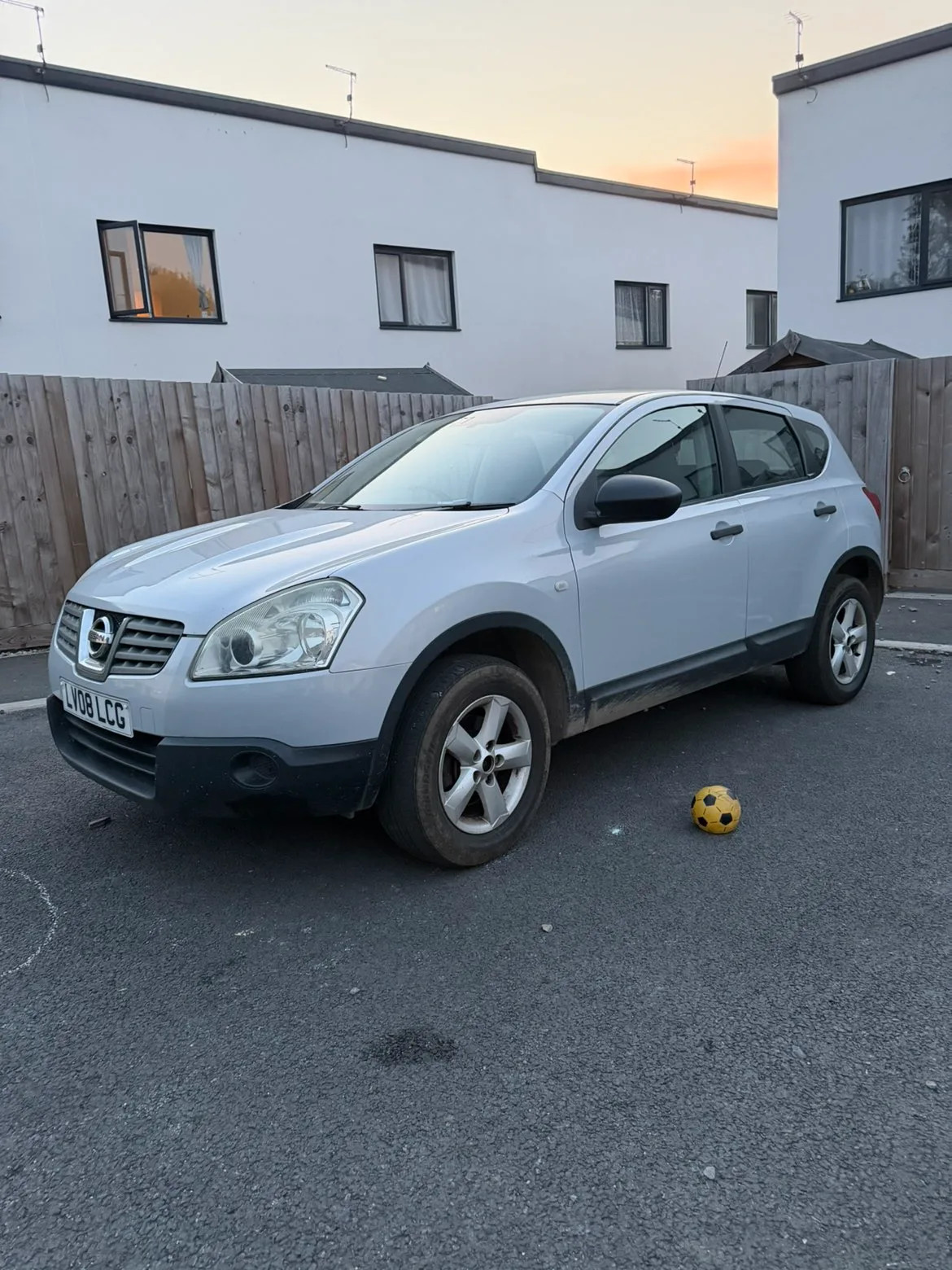 NISSAN QASHQAI 2008 - front-left photo 4