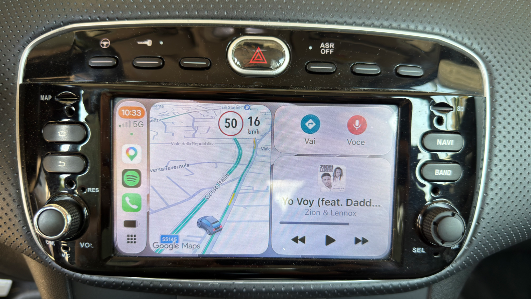Fiat Punto 2010 - dashboard photo 5