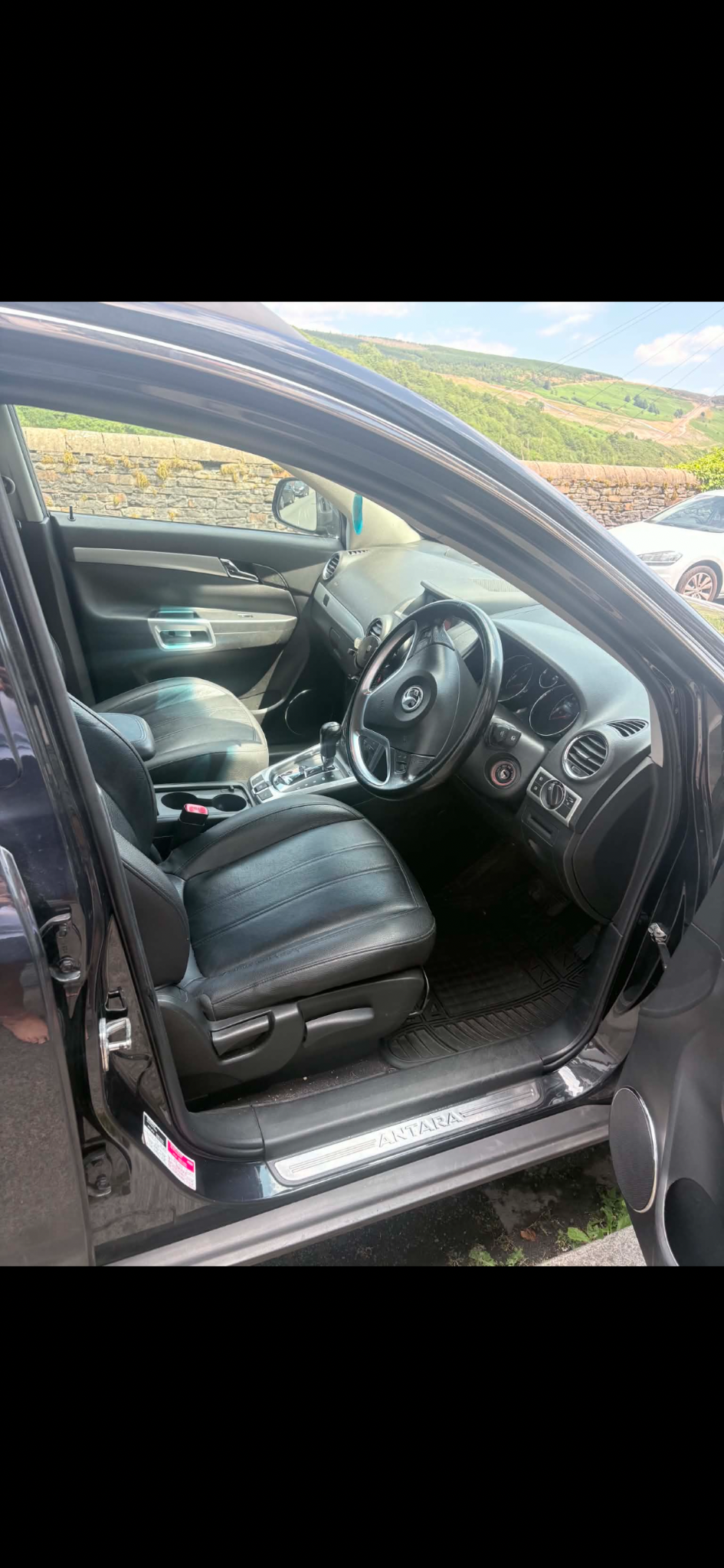 VAUXHALL ANTARA 2012 - driver-seat photo 3