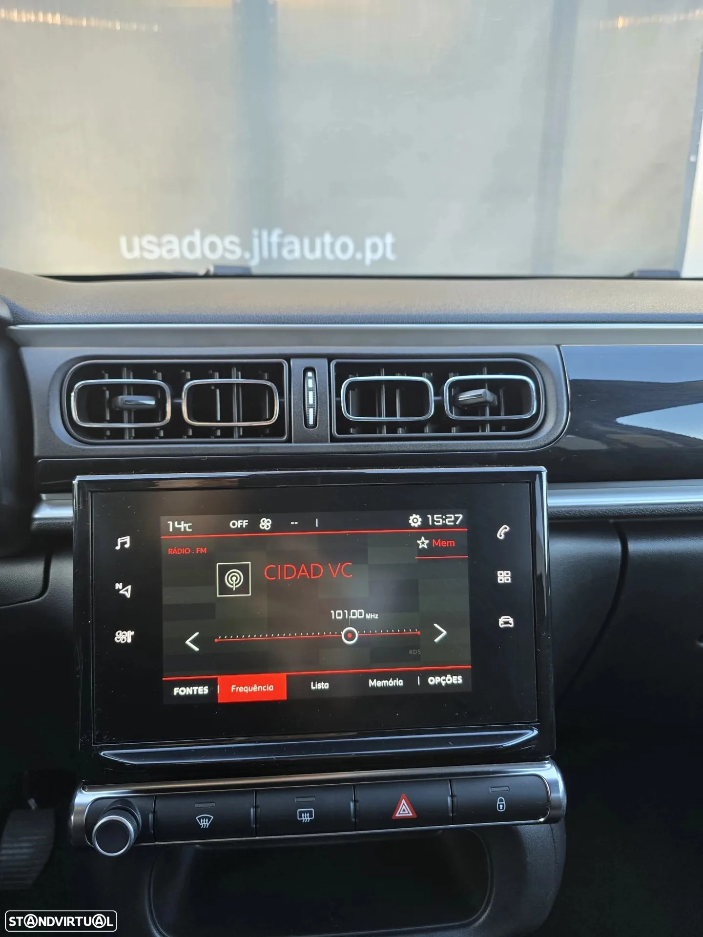 Citroën C3 2024 - dashboard photo 10