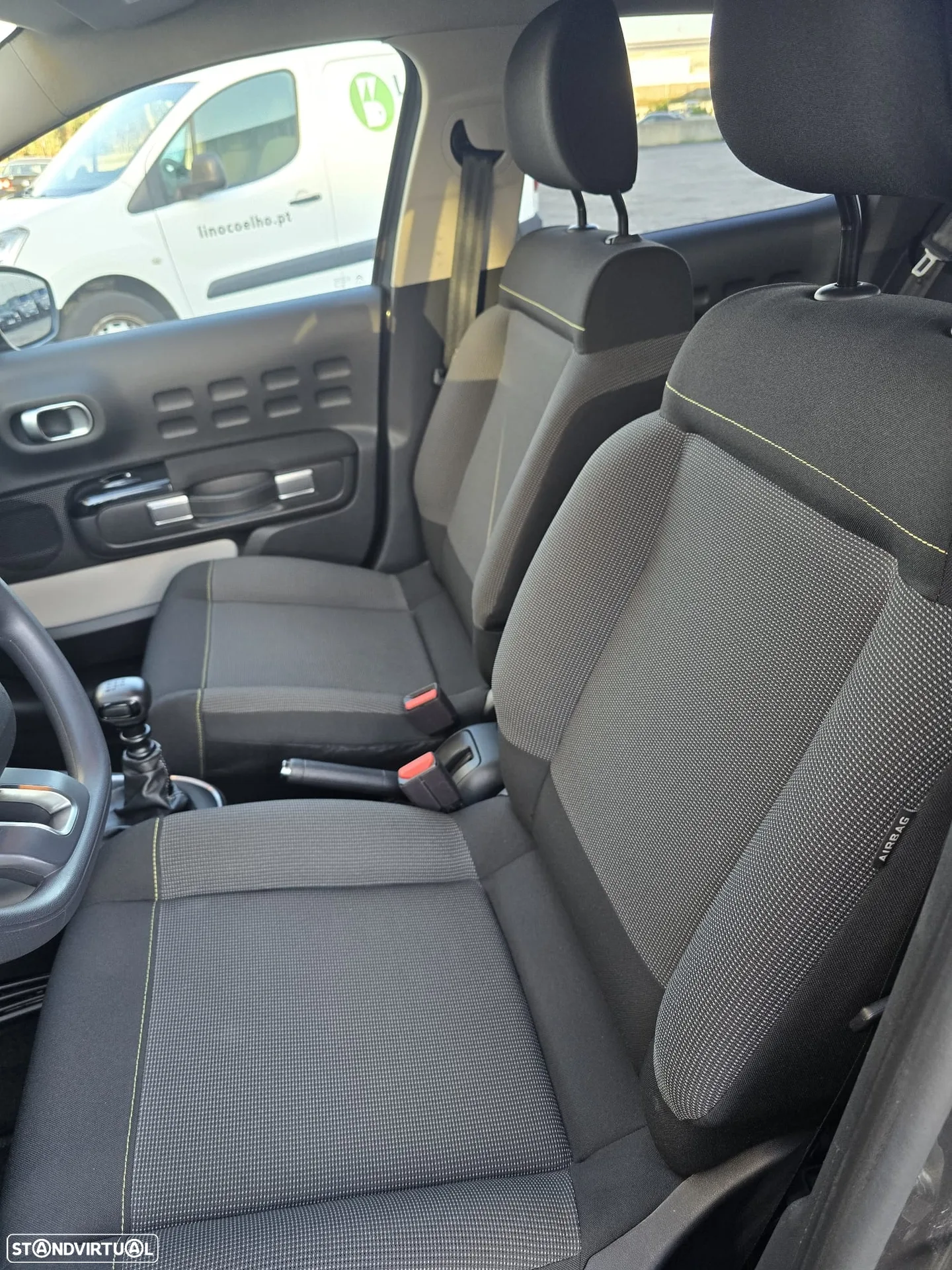 Citroën C3 2024 - front-passenger photo 8