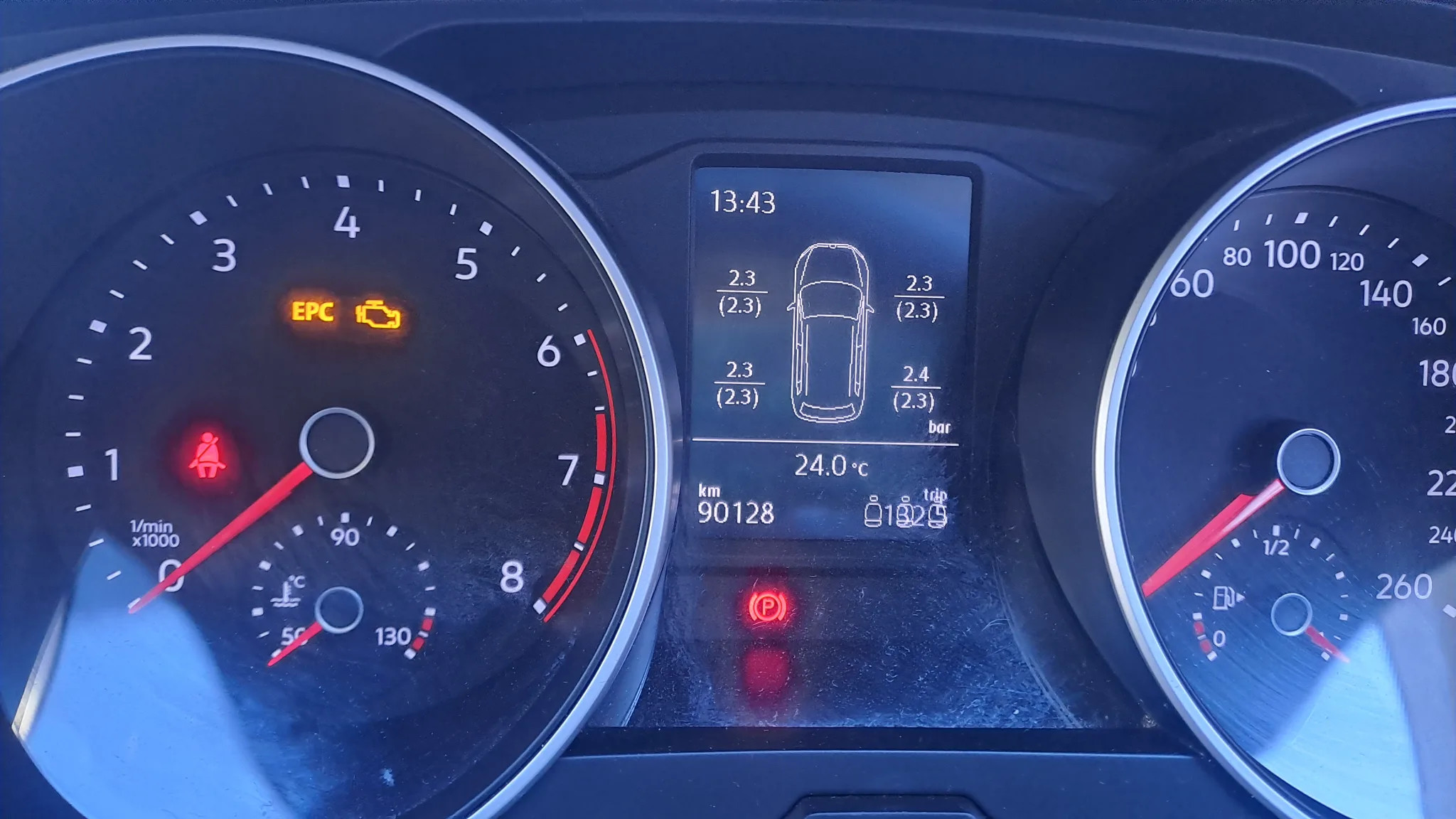 Volkswagen Tiguan 2017 - dashboard photo 5