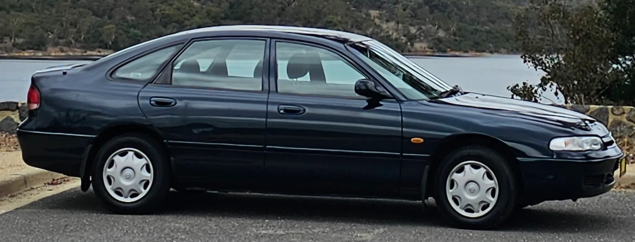 Mazda 626 1996 - right-side photo 1