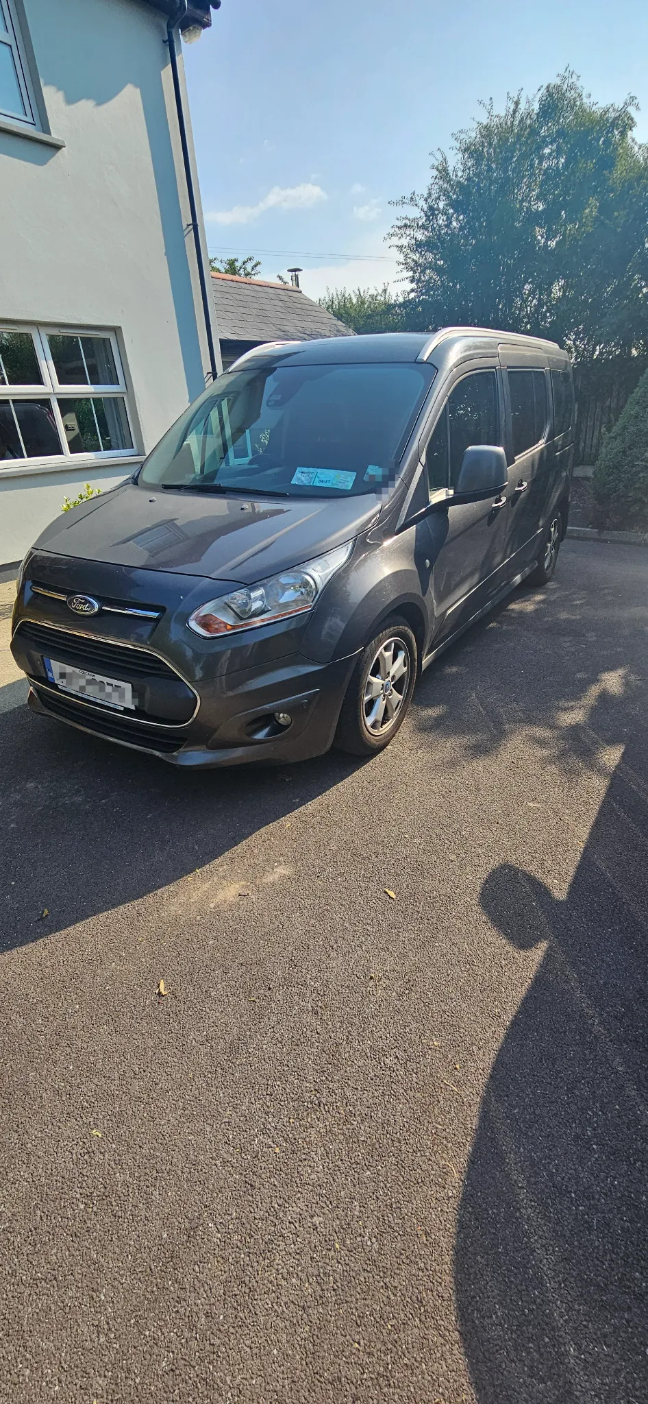 Ford Tourneo Grand Connect 2015 - front-right photo 2