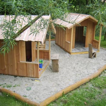 Bulderhus, ubehandlet, 150 x 210 cm - robust lekehus i robinia
