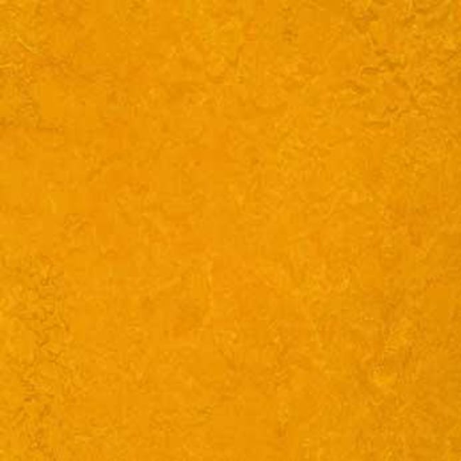 Marmoleum - Solnedgang/Dyp Gul på benk