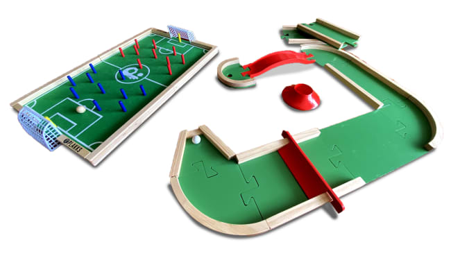 Sett med 1 Plakks fotballspill og 1 minigolf