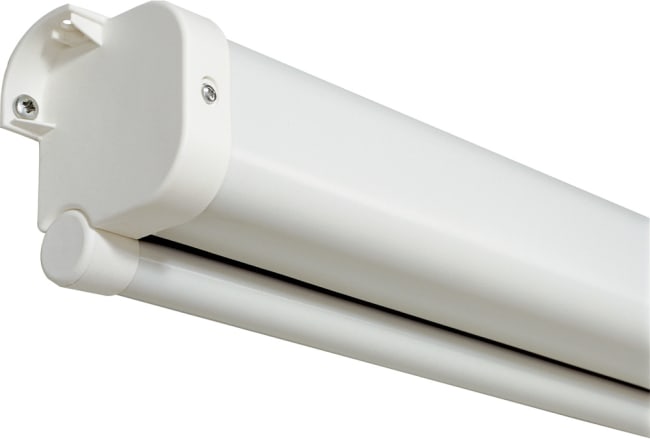 Manuelt lerret i hvitlakkert stålkassett, 240 x 180 cm