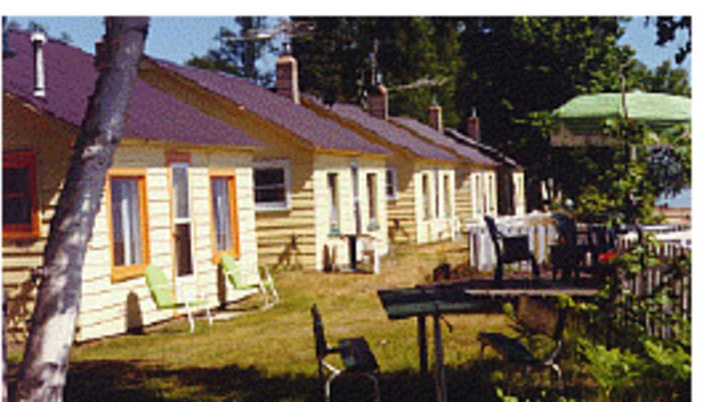 Saunders Sunrise Cabins Michigan