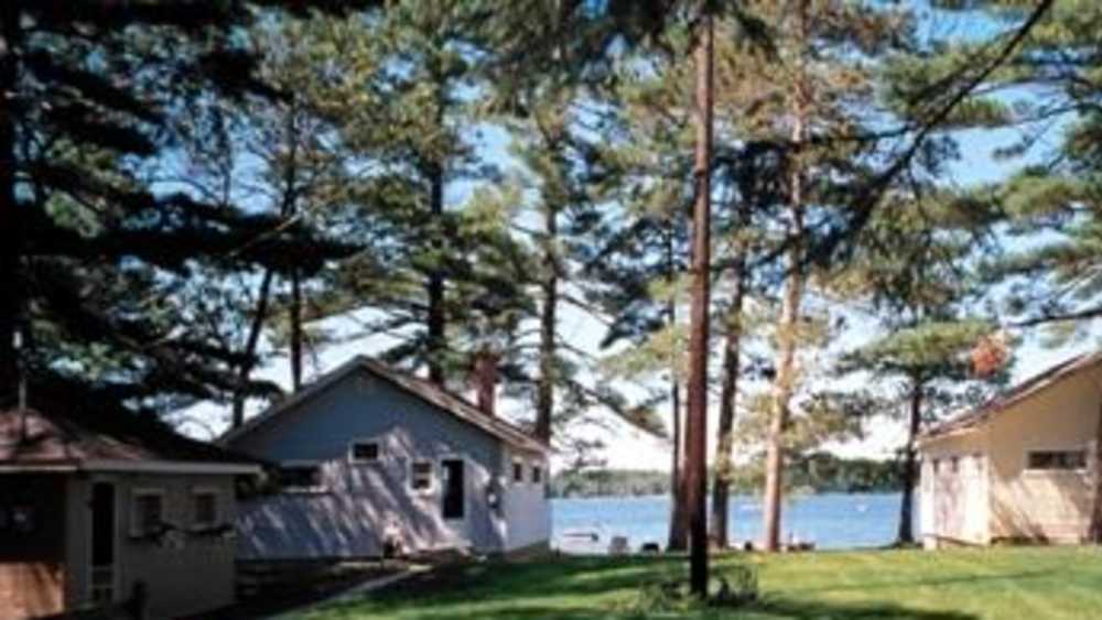 Cole S Lakefront Cottages Michigan