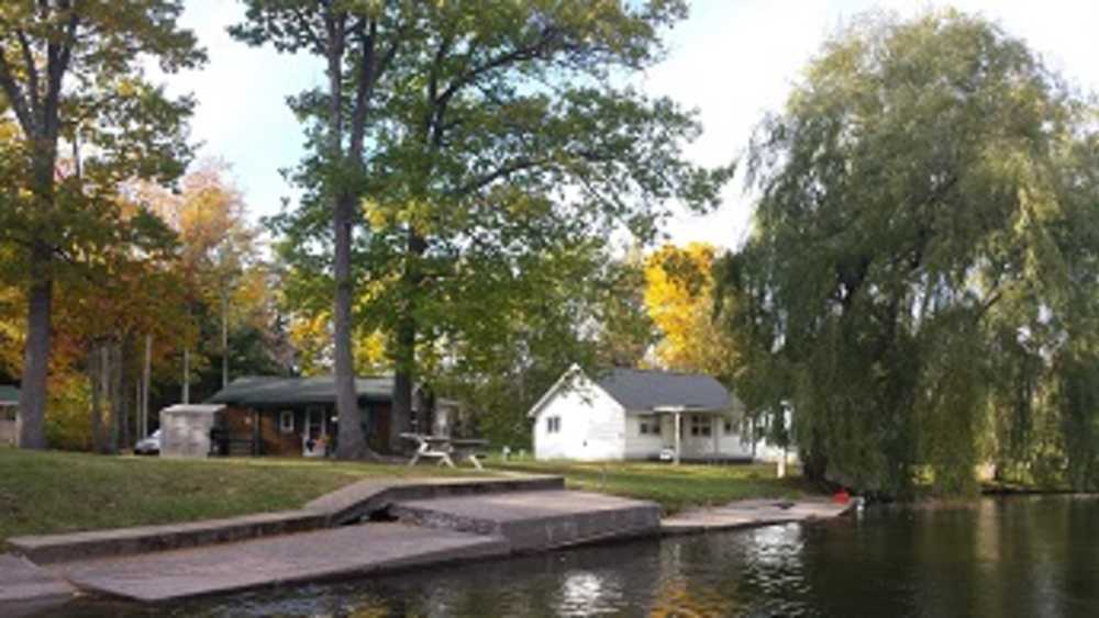 Au Train River Cottages Michigan