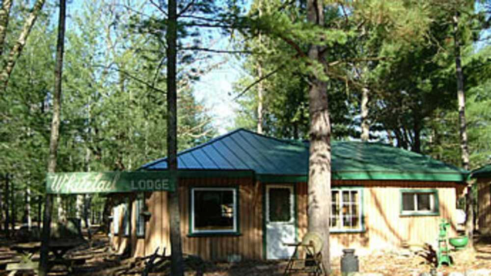 Waters Edge Lodging Resort Michigan