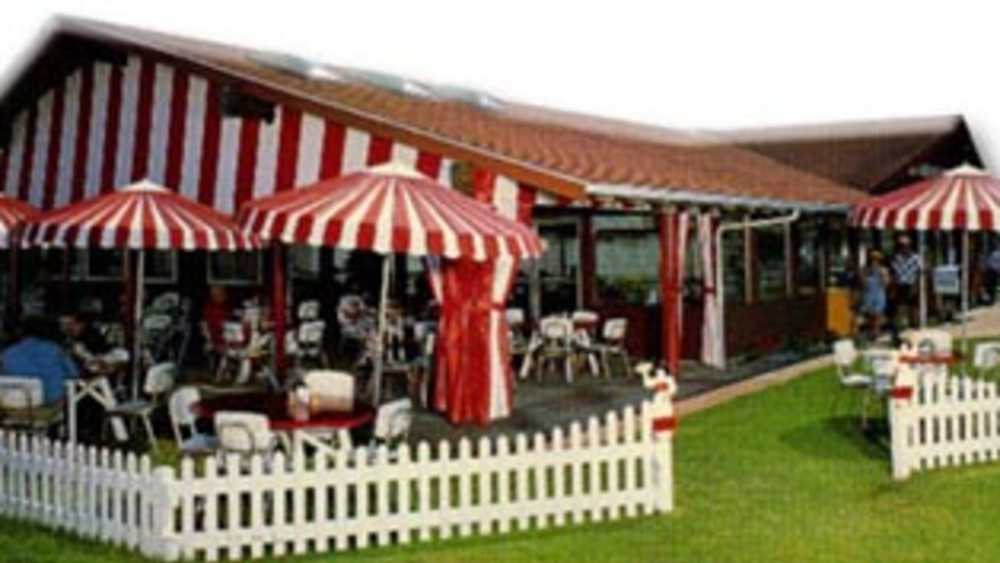 Cherry Hut Restaurant | Michigan