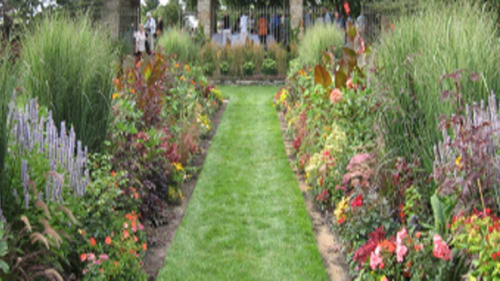 Miles Cooley Cooley Gardens | Michigan