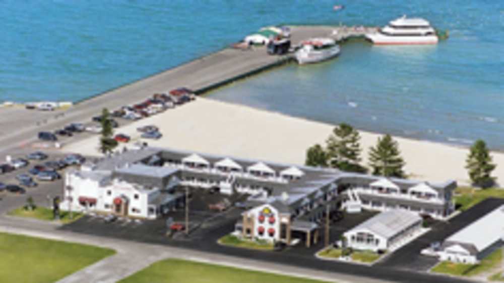 Days Inn Lakeview Mackinaw City Michigan